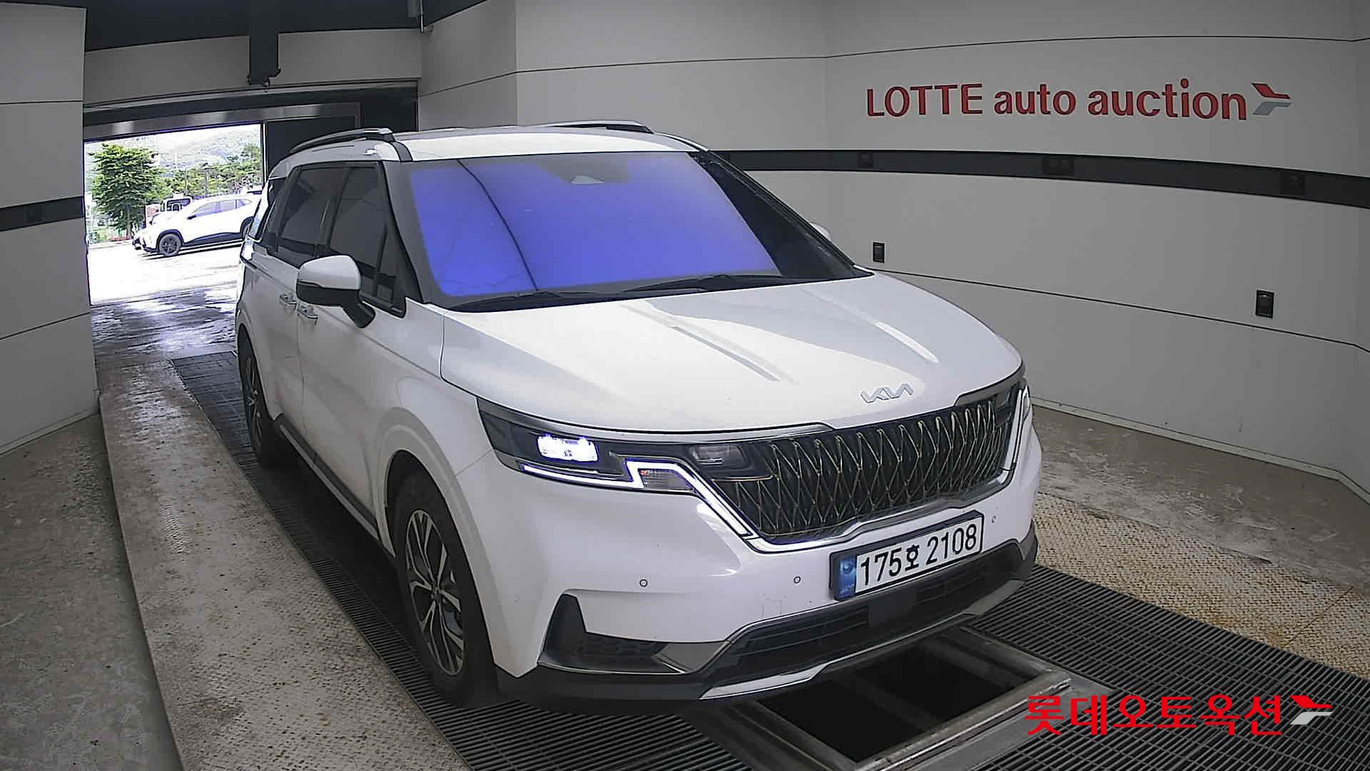 2023 - kia carnival