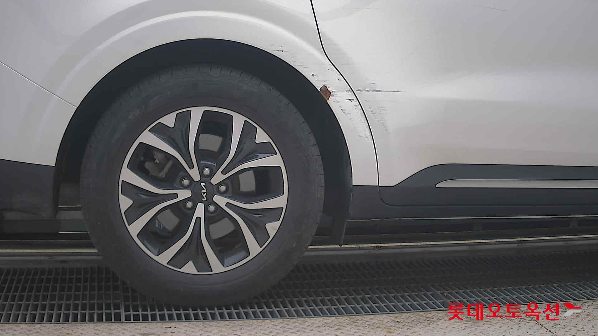 2023 - kia carnival