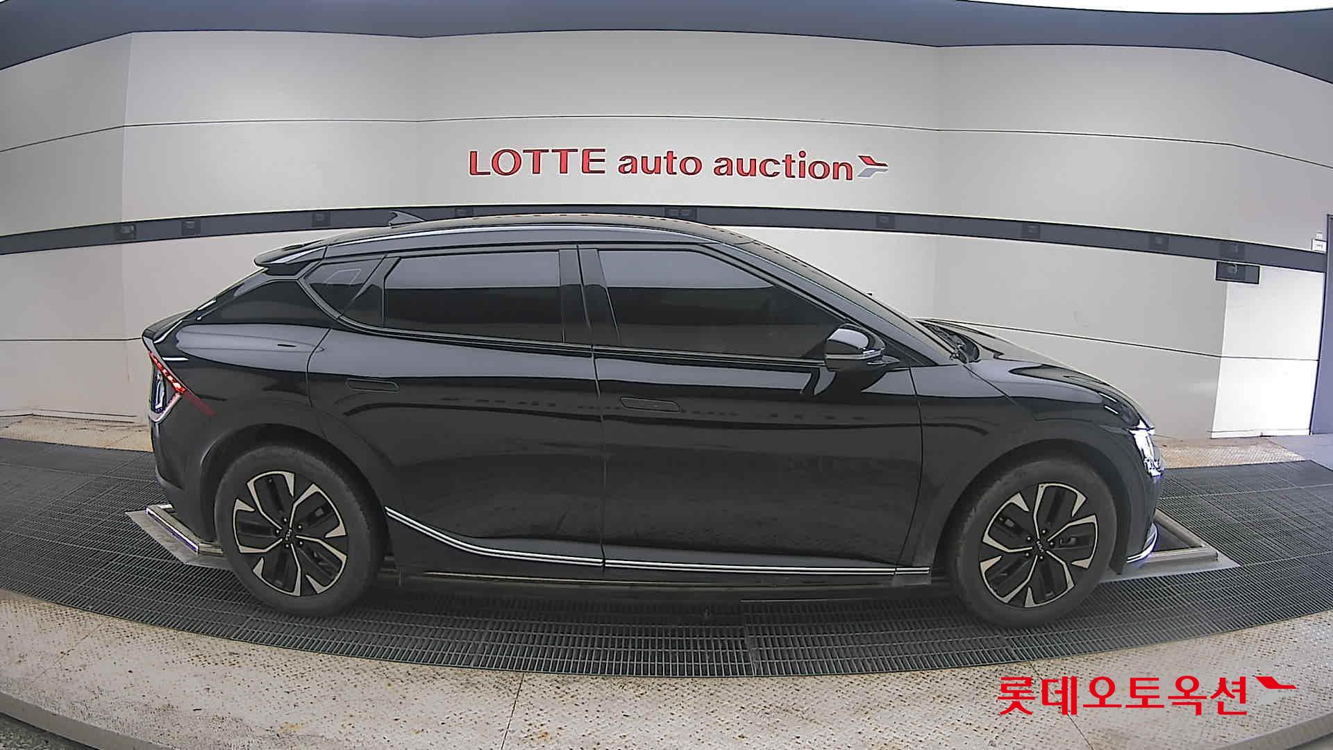 2022 - kia ev6