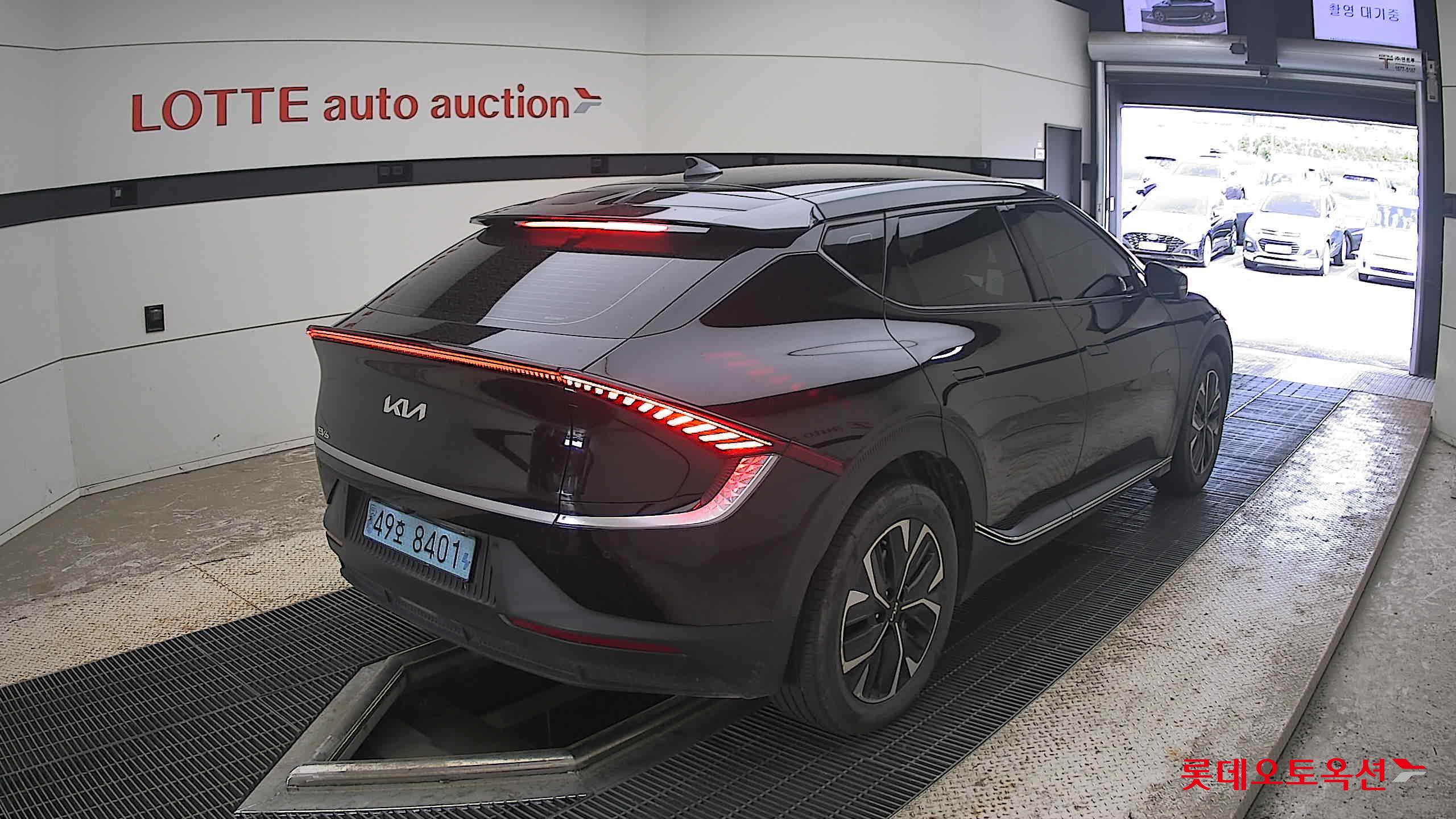 2022 - kia ev6