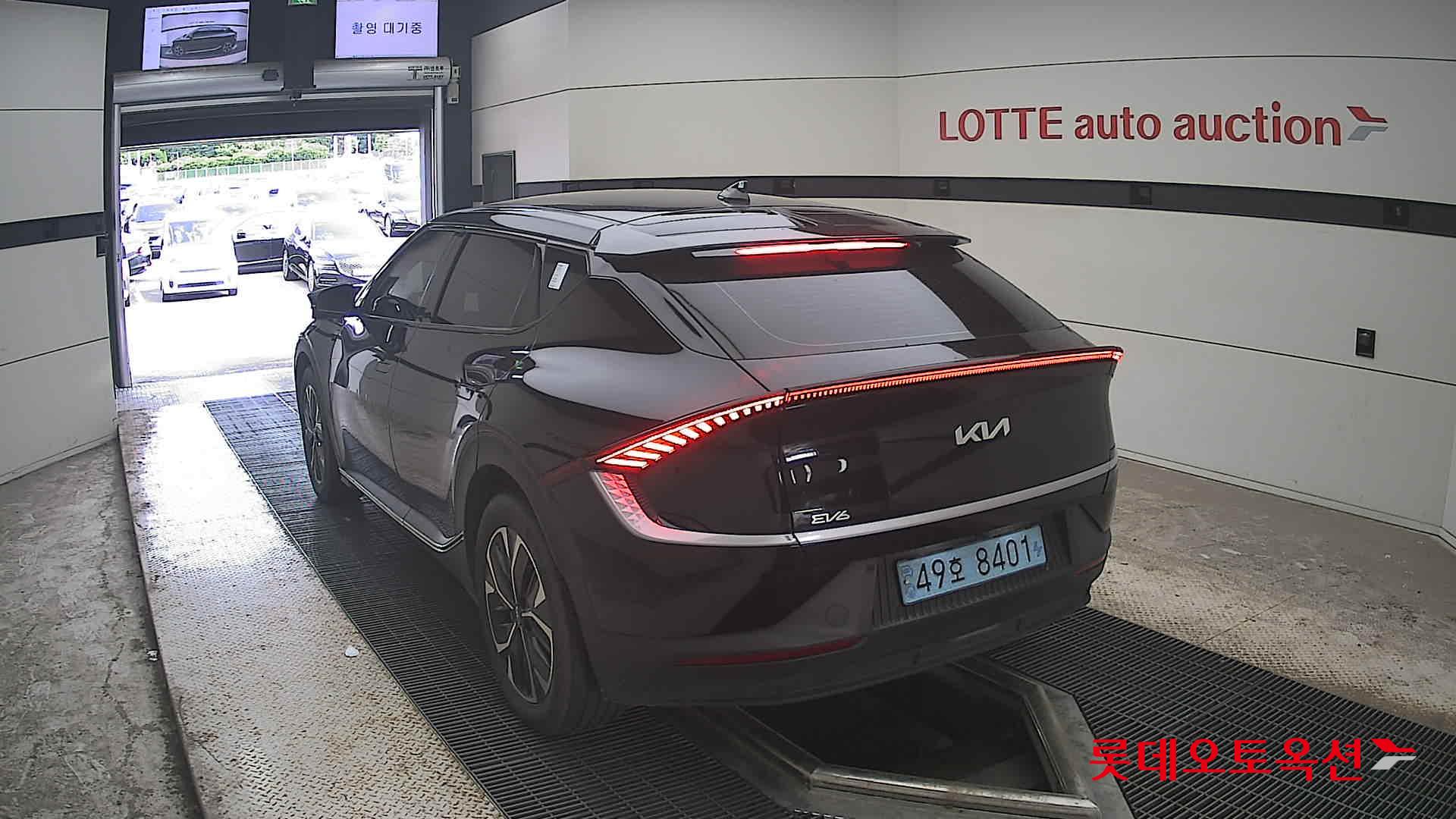 2022 - kia ev6