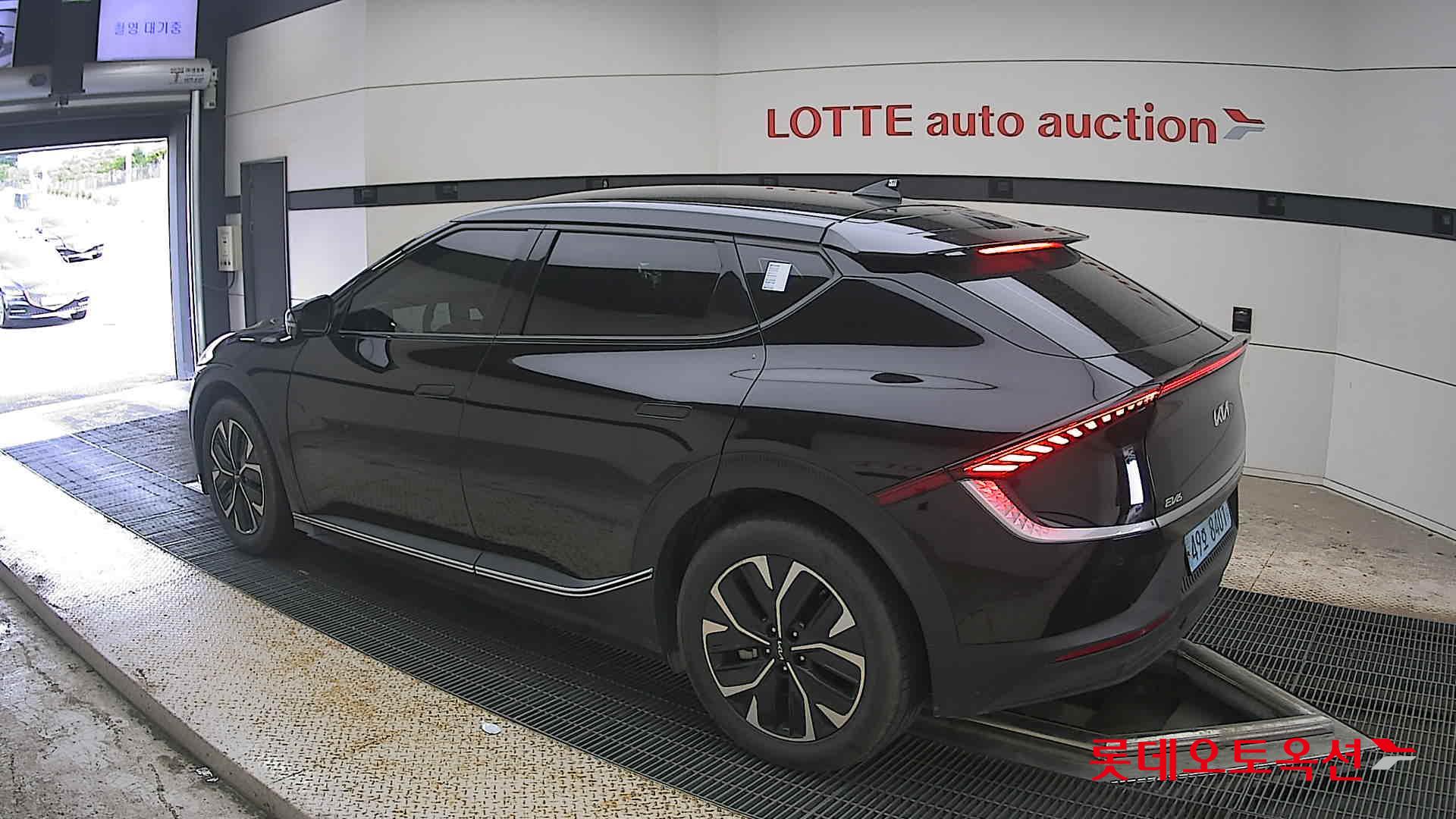 2022 - kia ev6