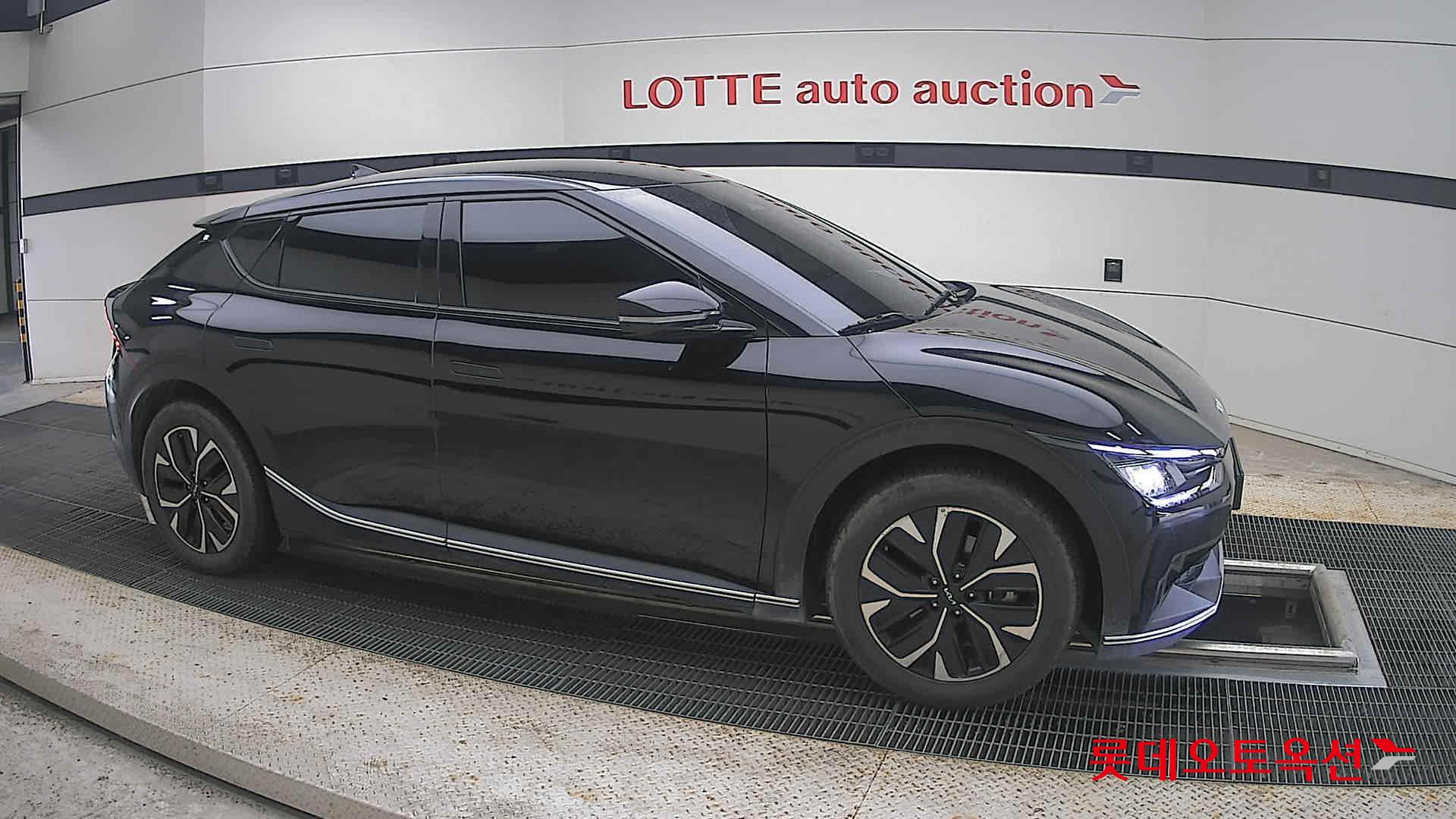 2022 - kia ev6