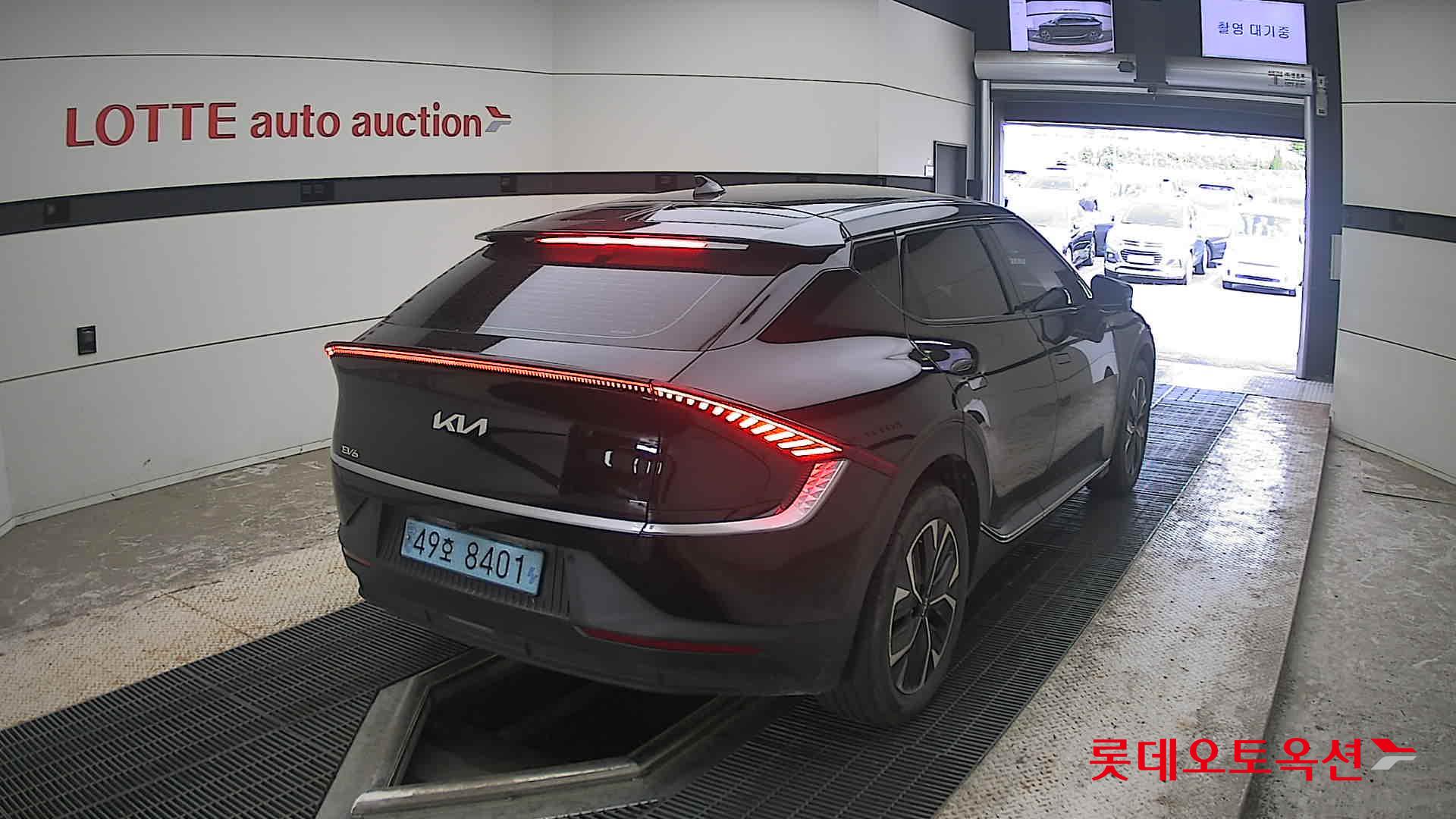 2022 - kia ev6
