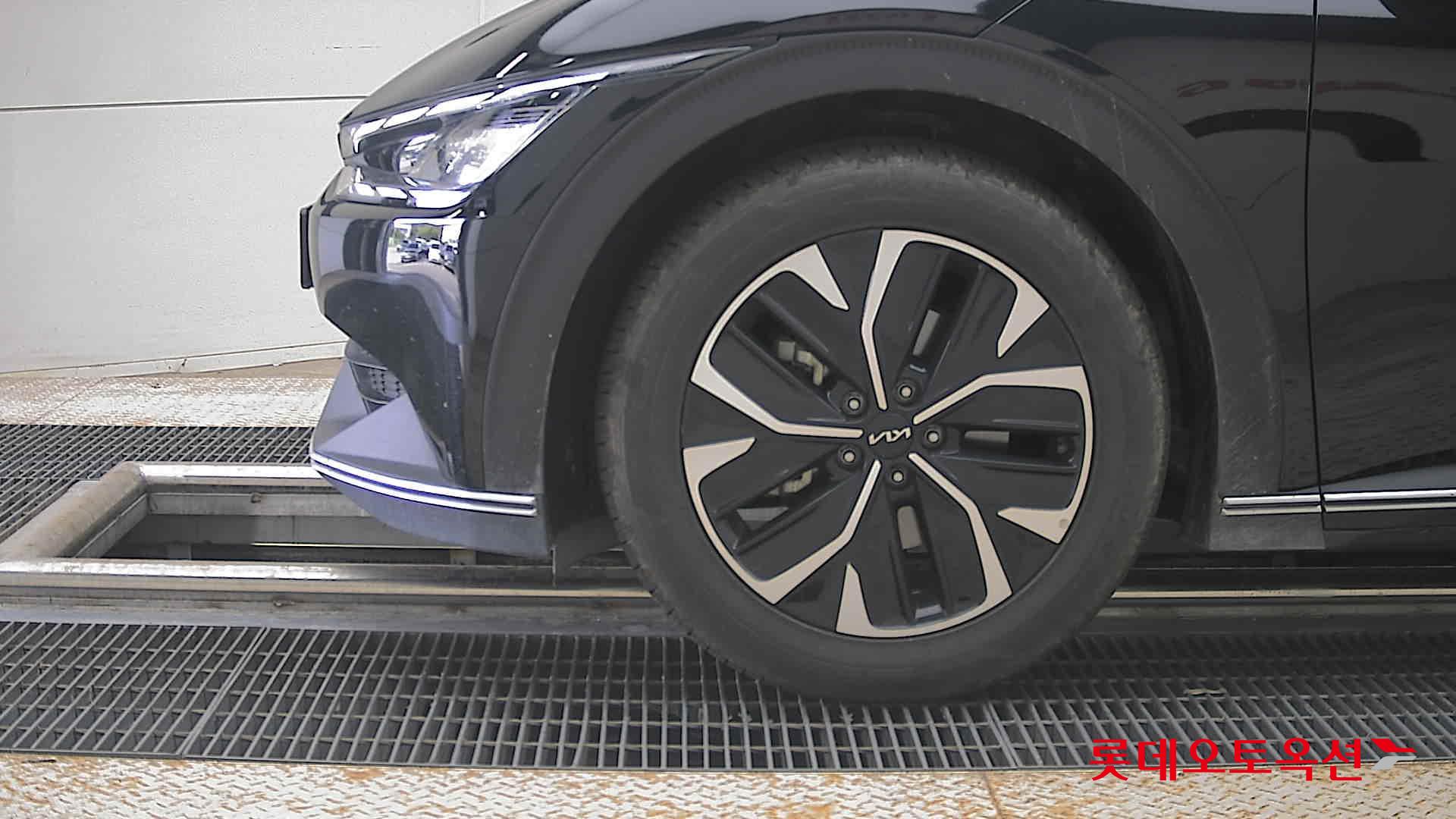 2022 - kia ev6