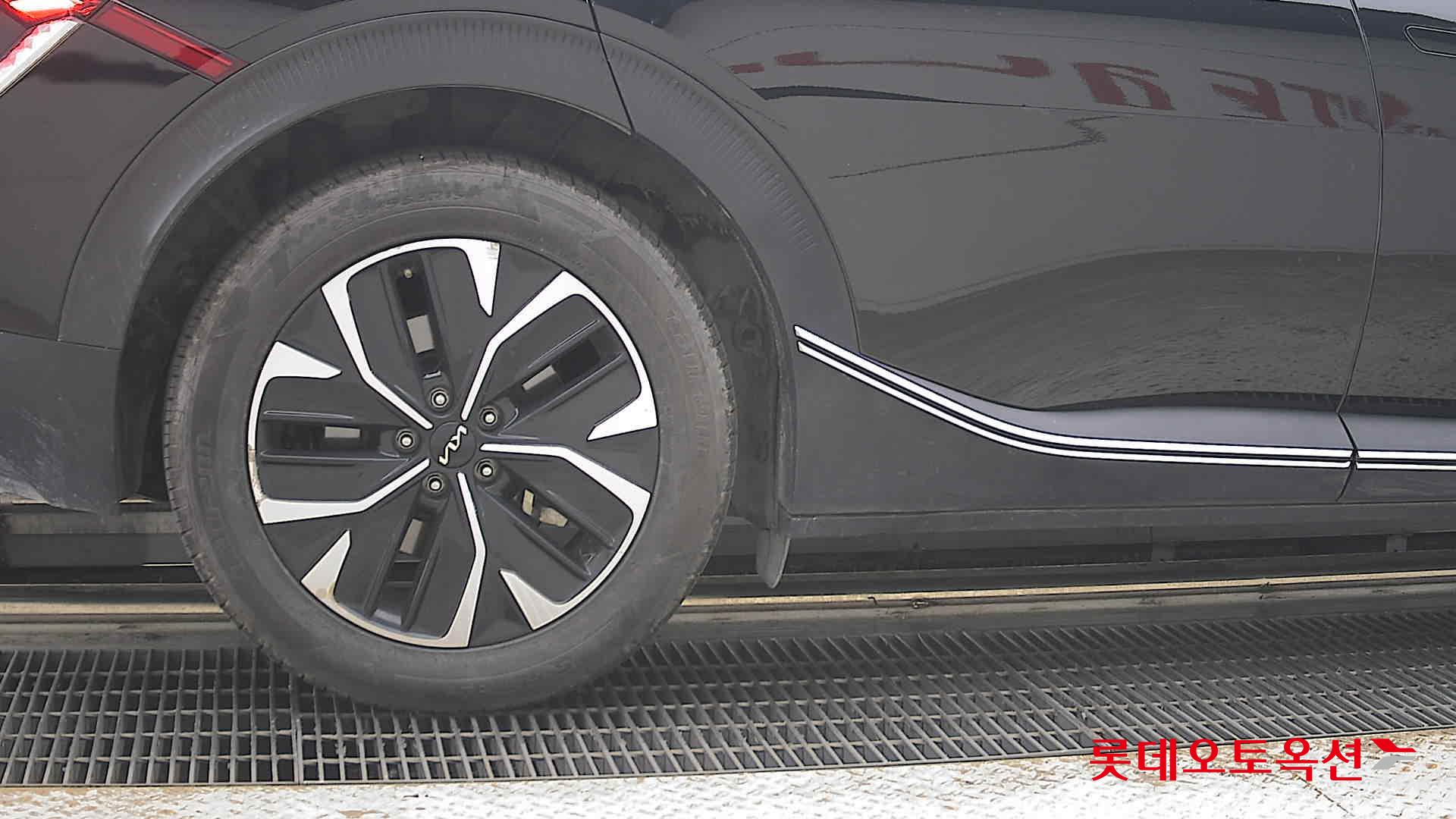 2022 - kia ev6