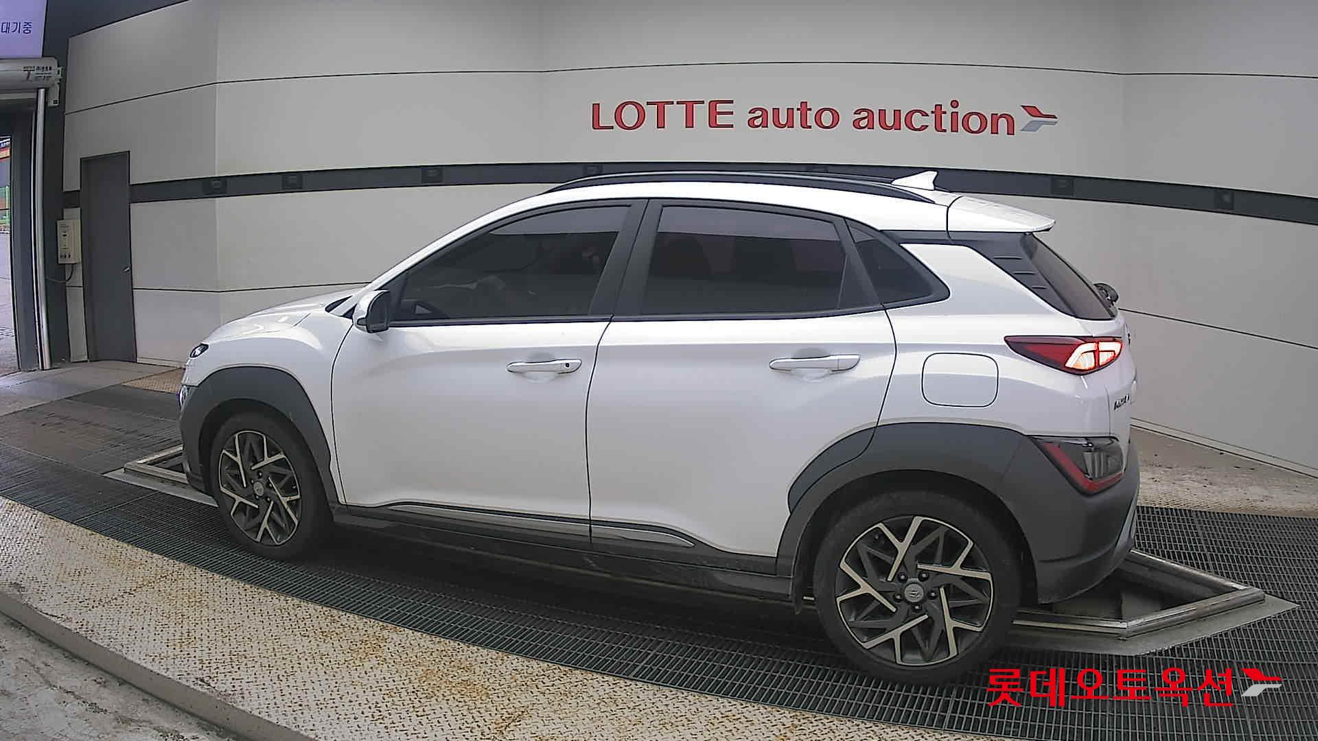 2021 - hyundai kona