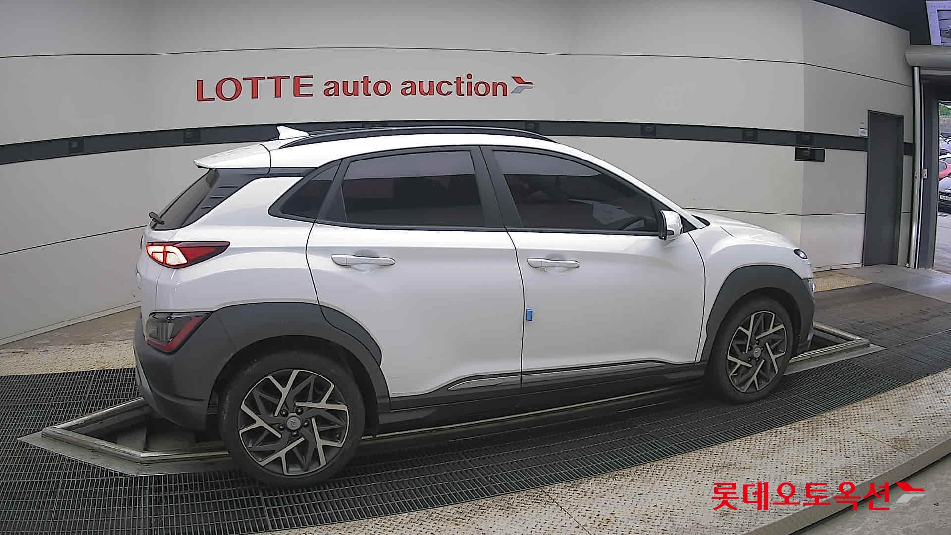 2021 - hyundai kona