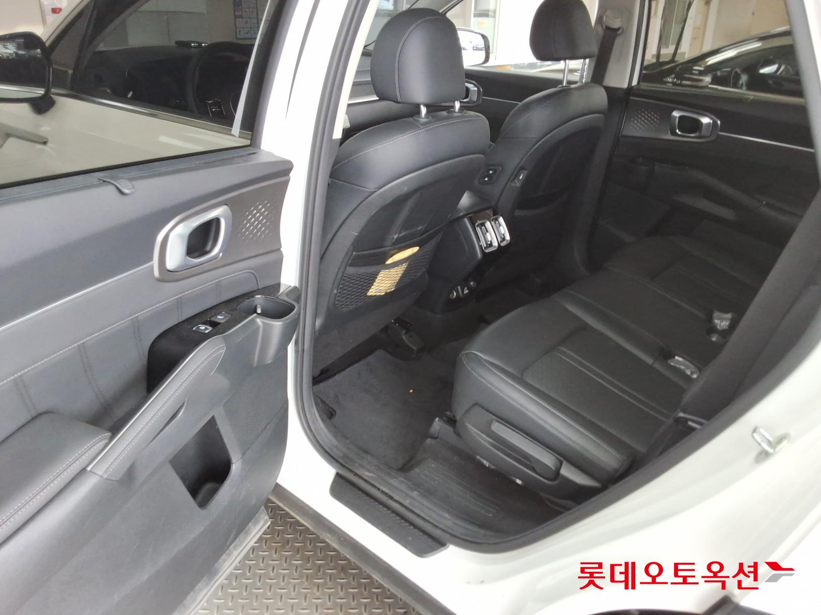 2021 - kia sorento