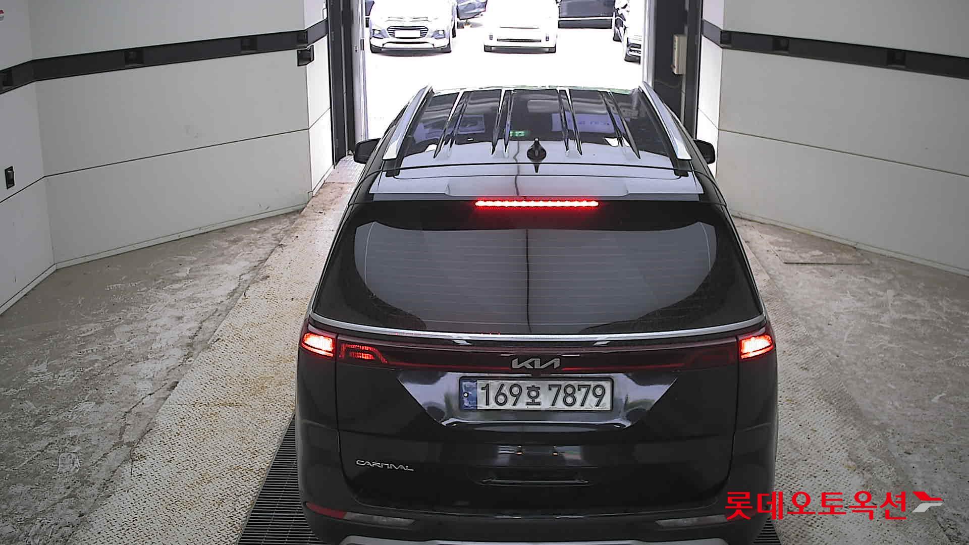 2023 - kia carnival