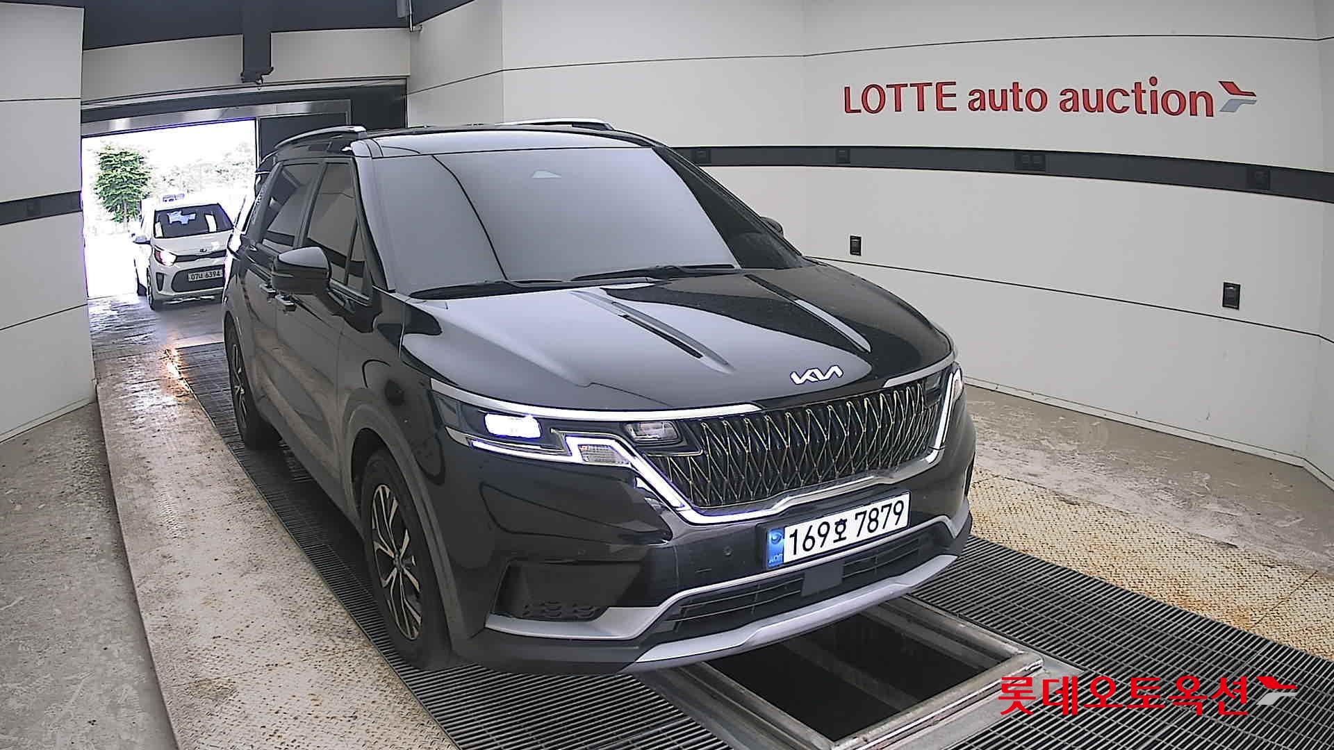 2023 - kia carnival