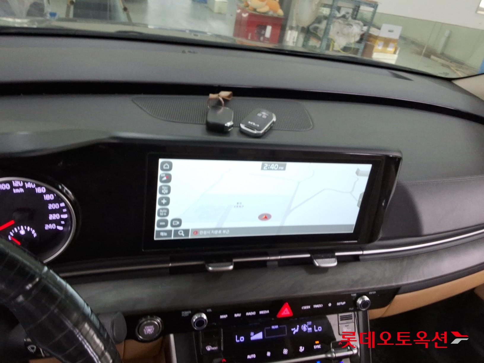 2023 - kia carnival