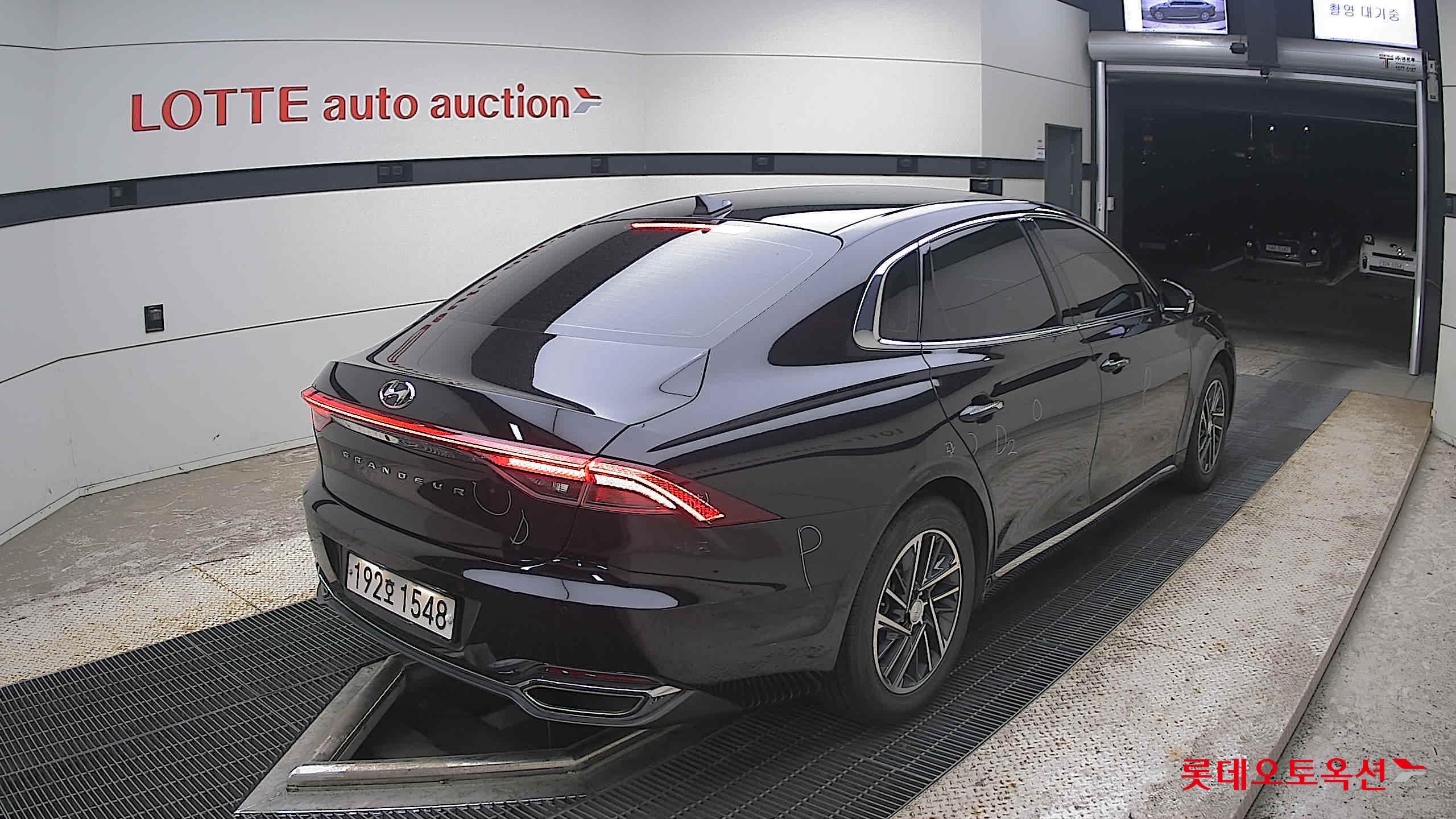 2022 - hyundai grandeur