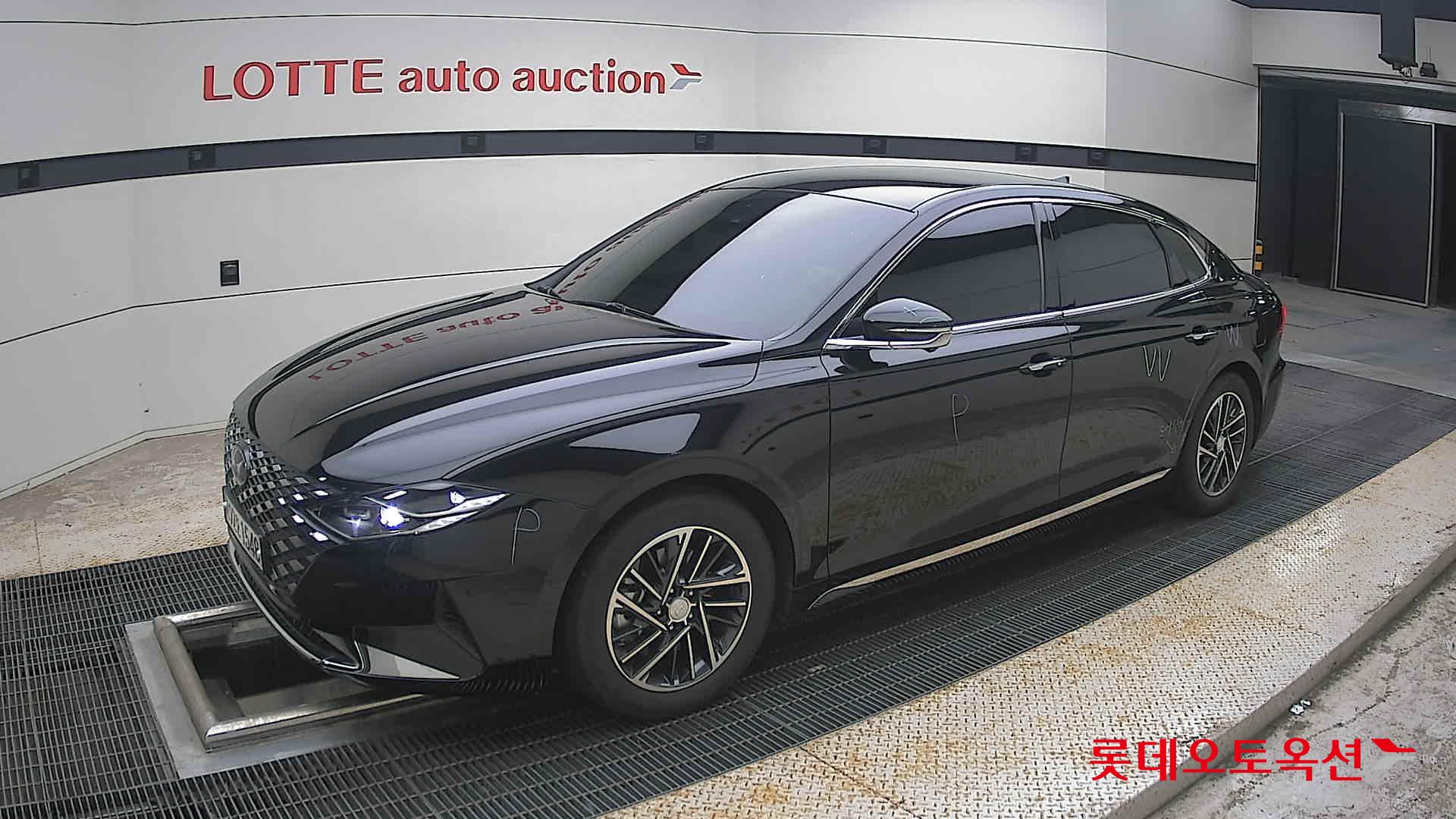 2022 - hyundai grandeur