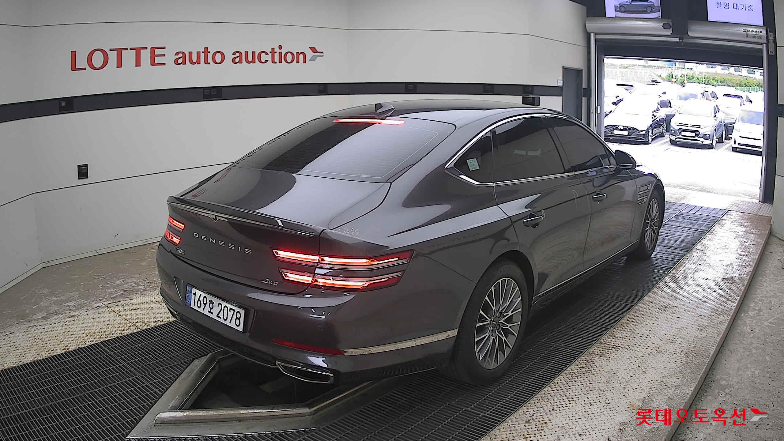 2022 - genesis g80