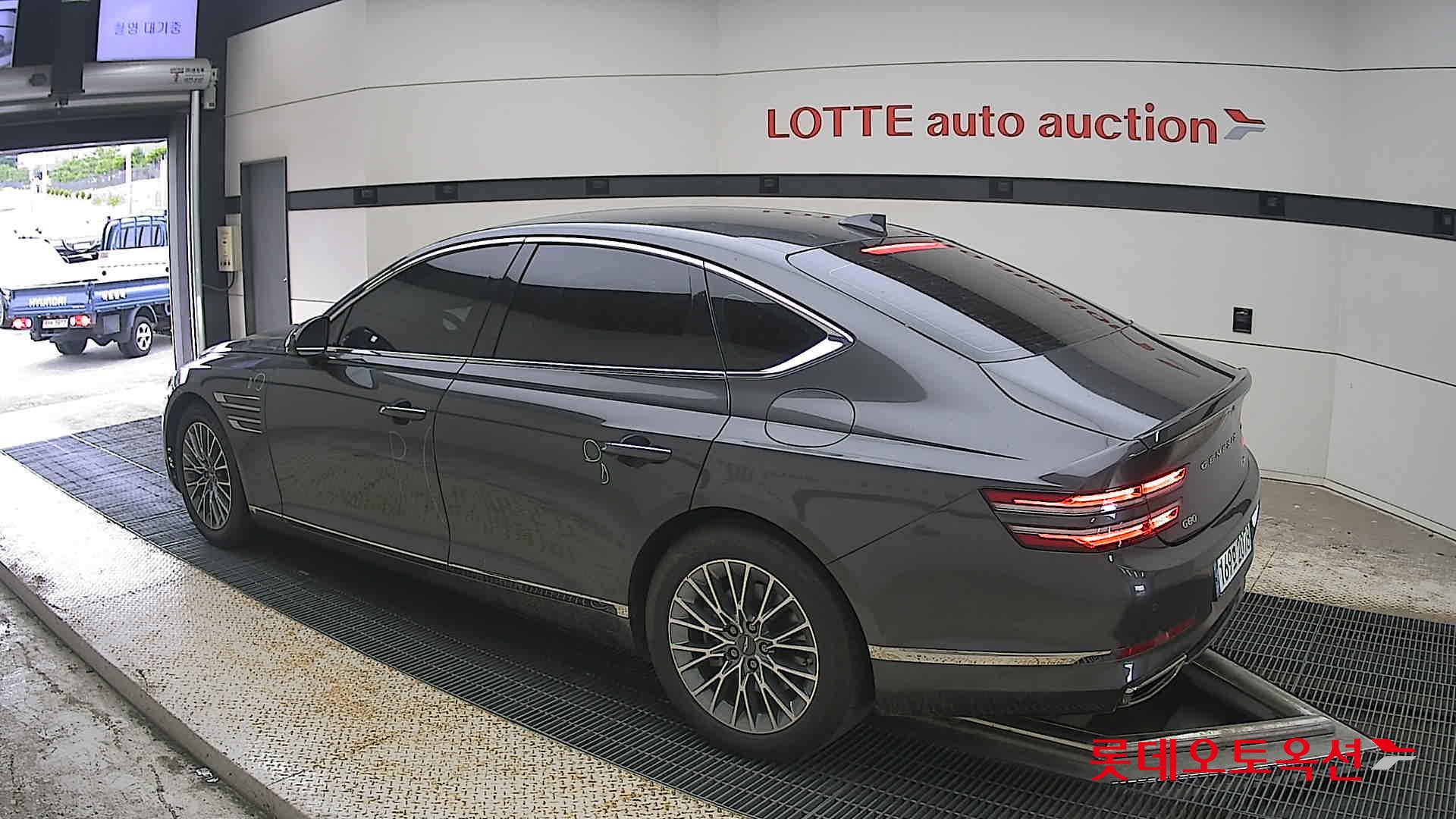 2022 - genesis g80