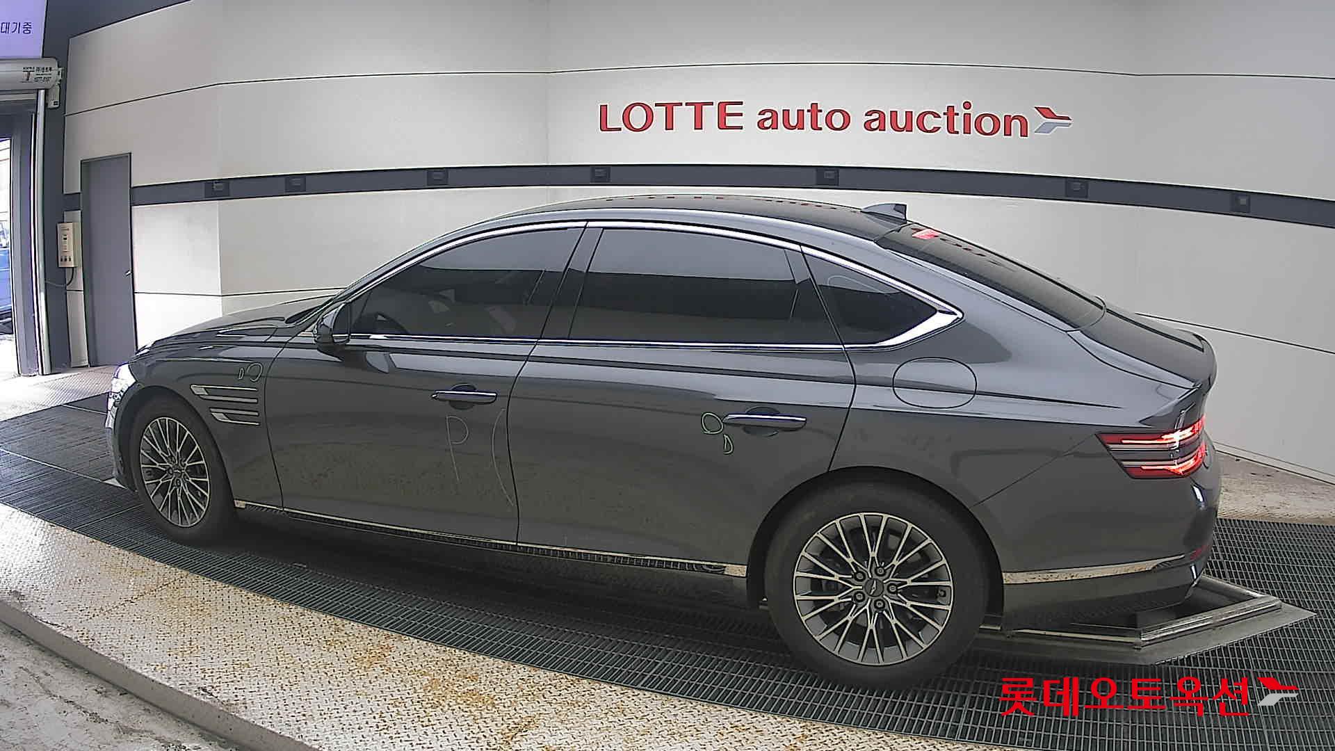 2022 - genesis g80