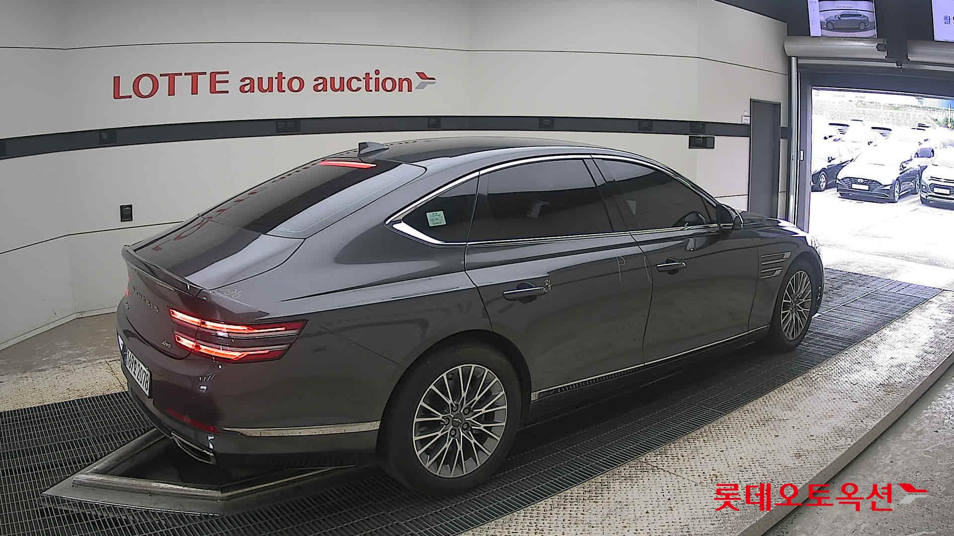 2022 - genesis g80