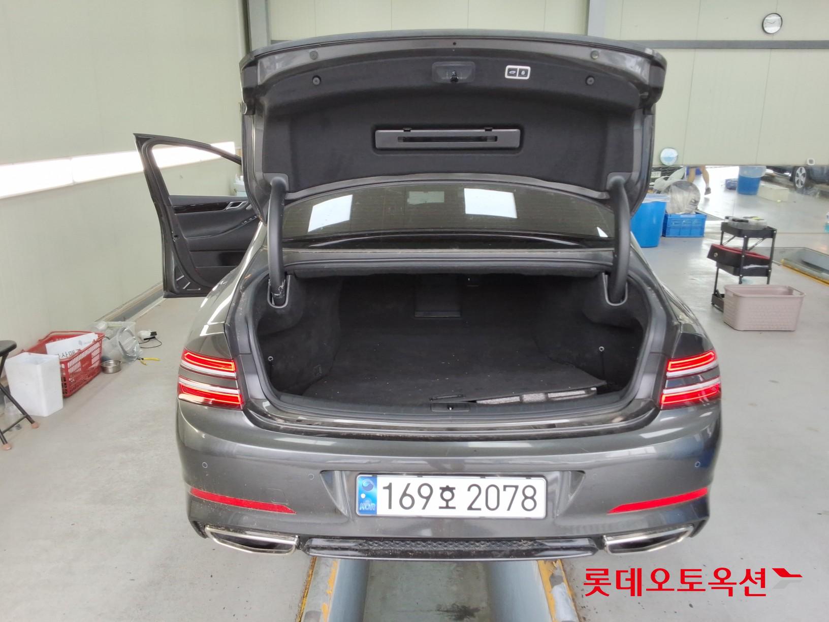 2022 - genesis g80