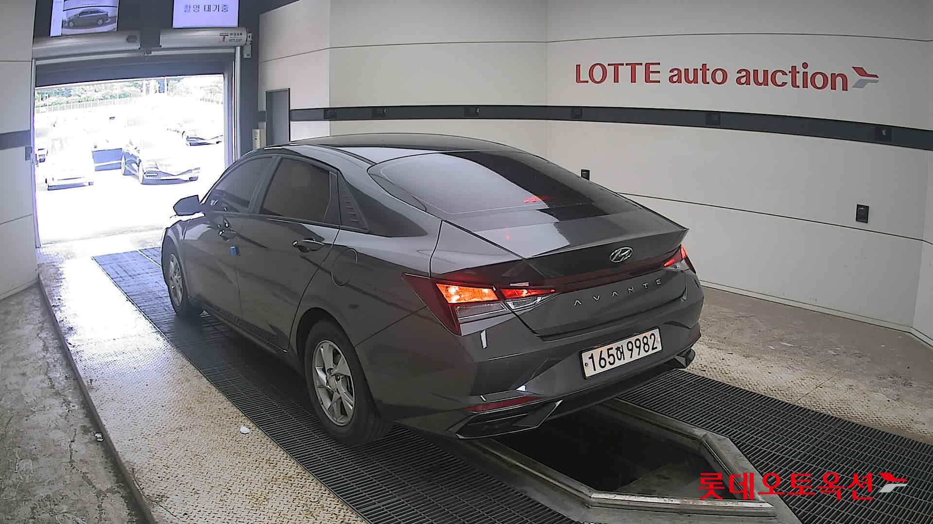 2022 - hyundai avante