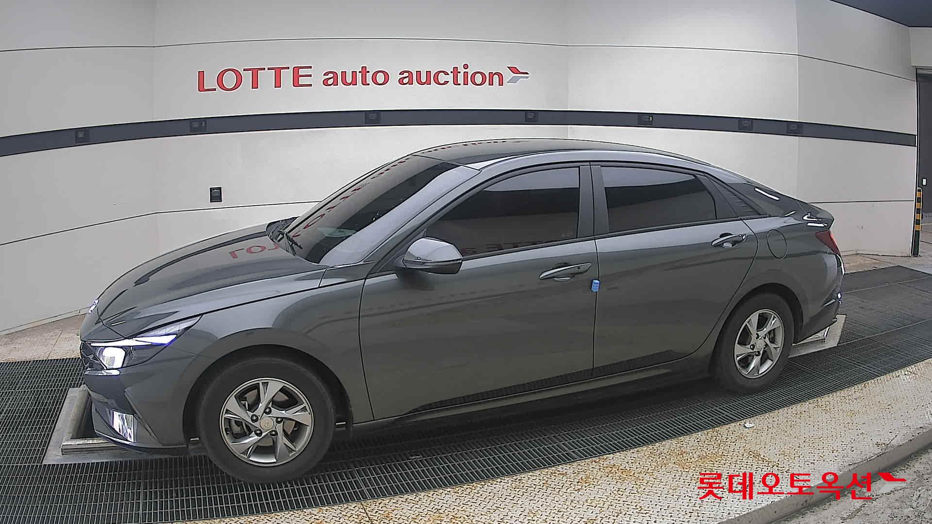 2022 - hyundai avante