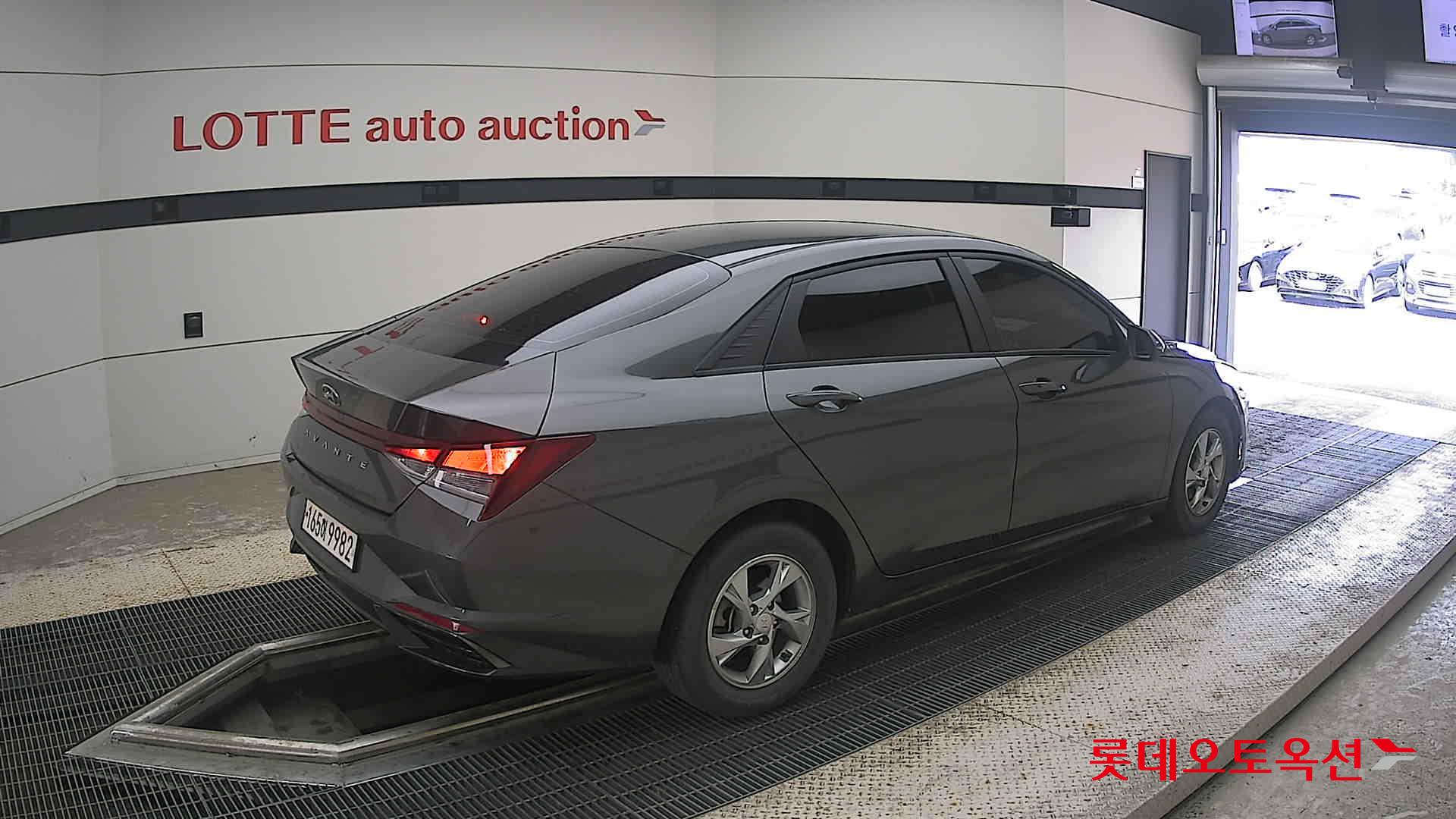 2022 - hyundai avante