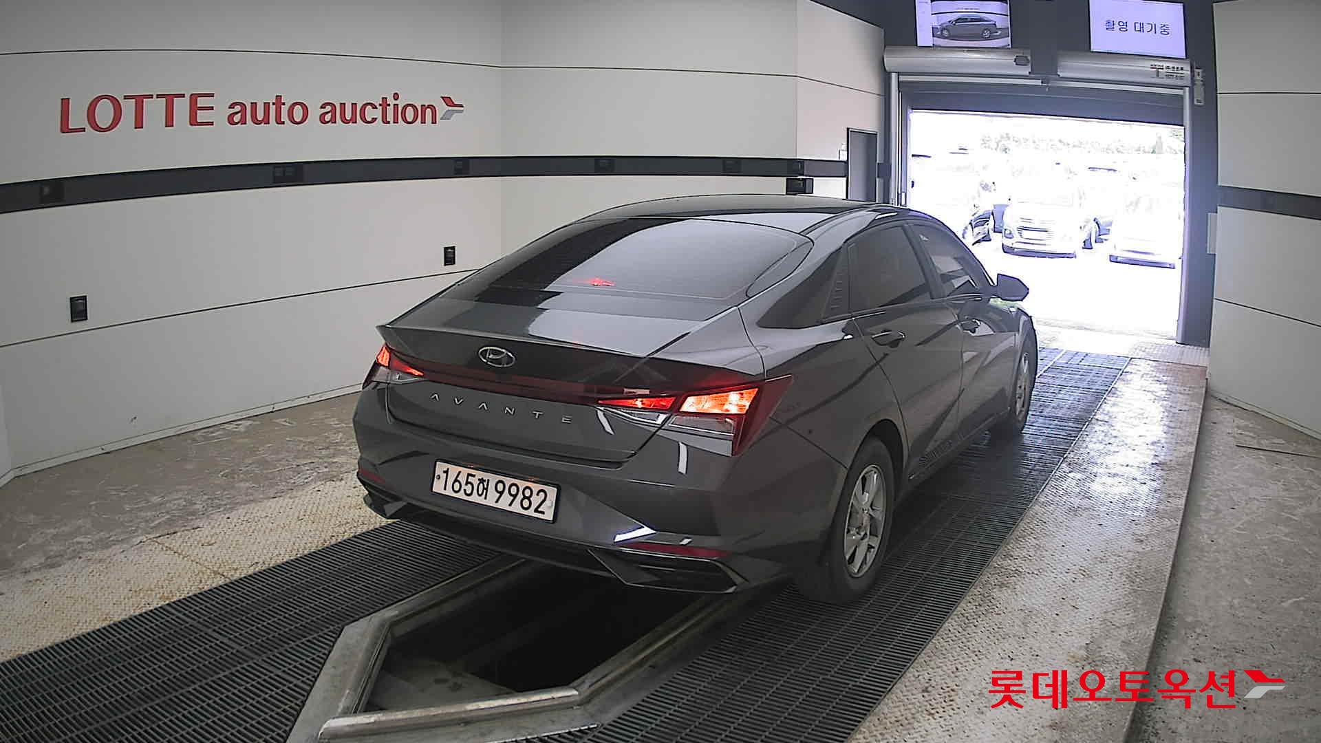 2022 - hyundai avante