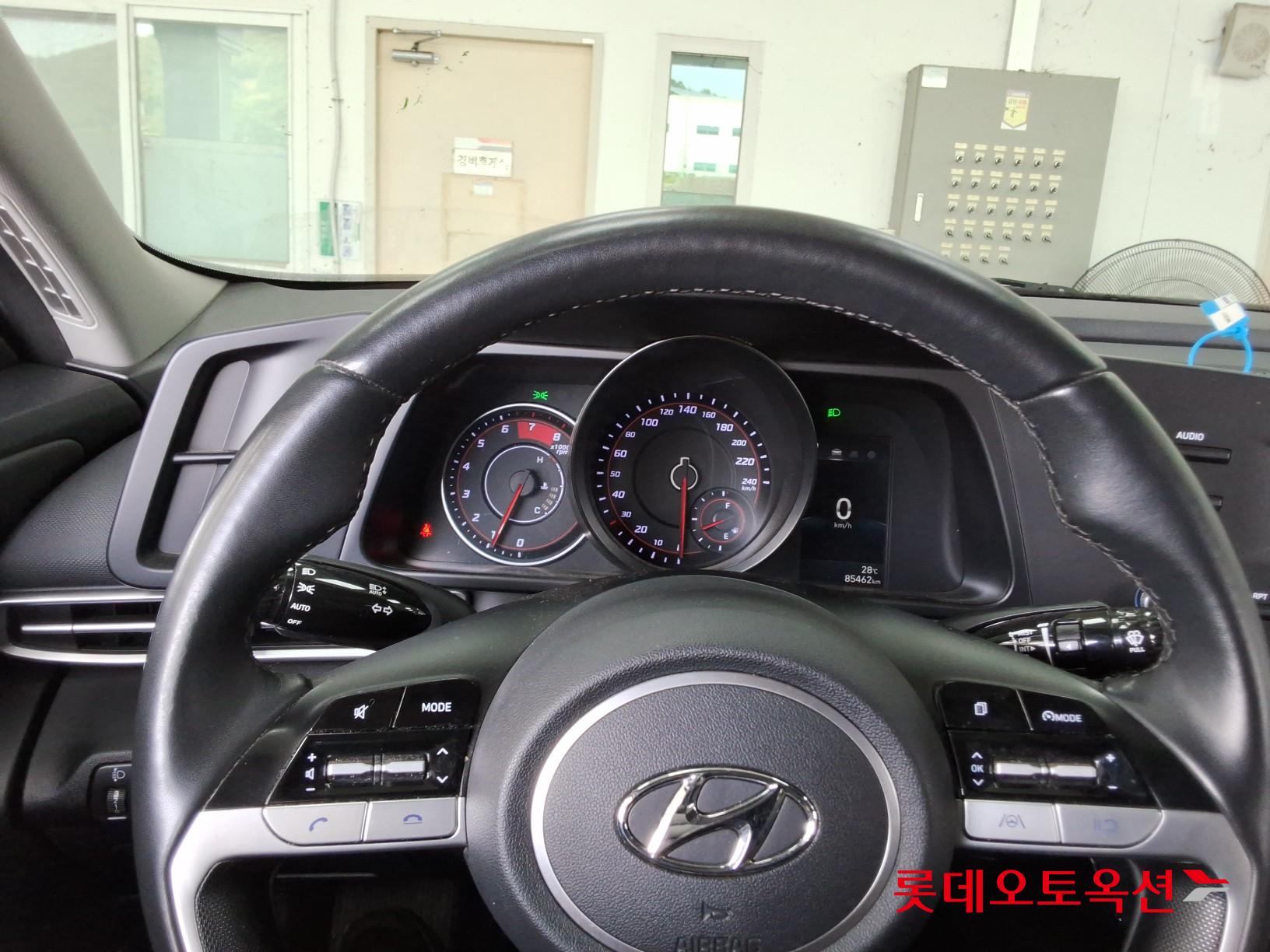 2022 - hyundai avante