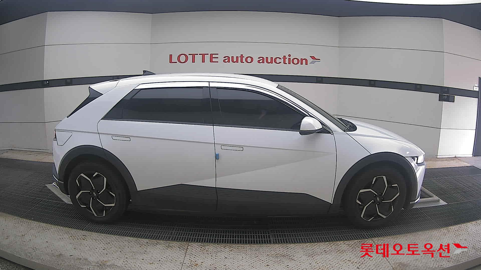 2022 - hyundai ioniq