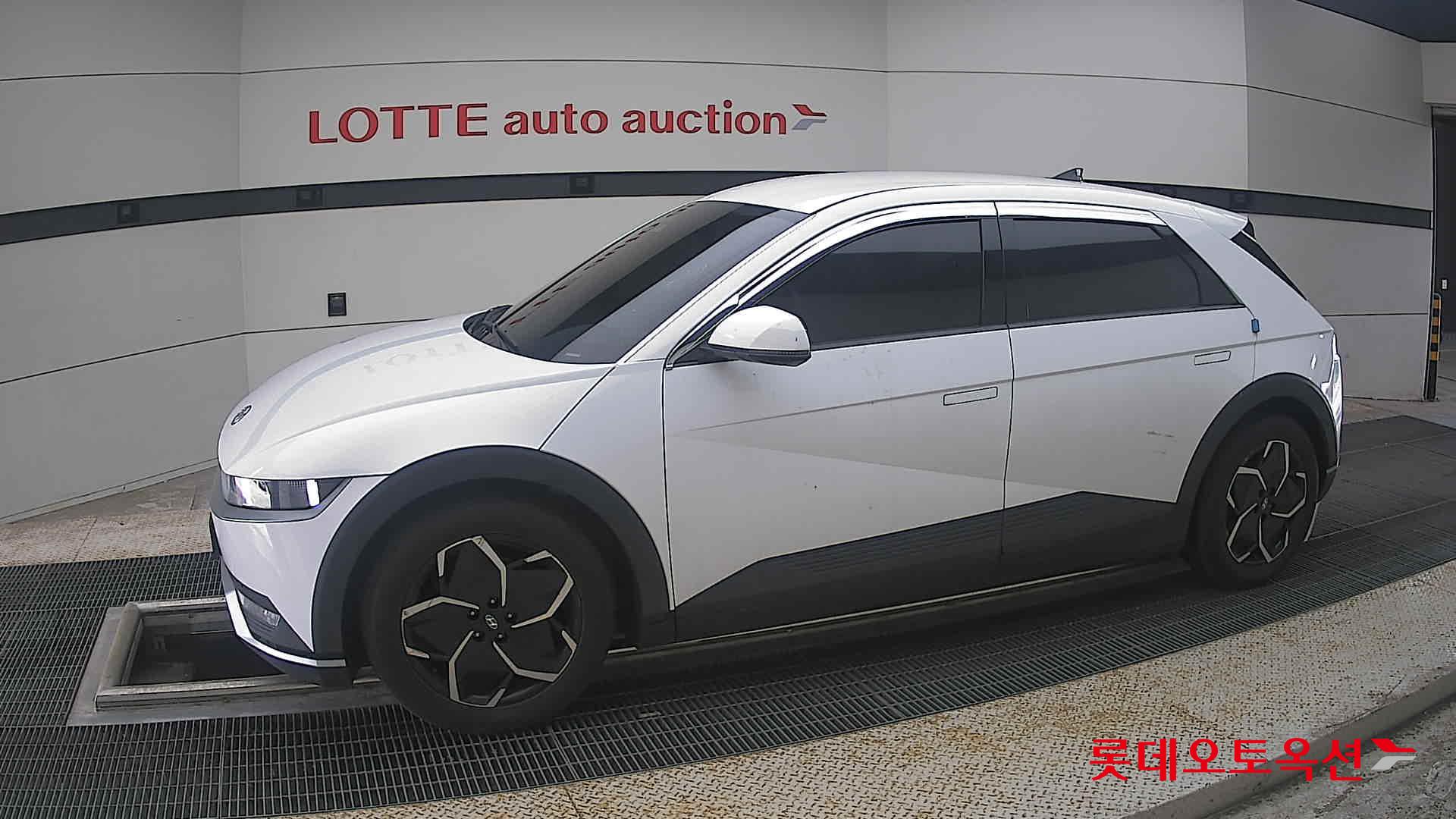 2022 - hyundai ioniq