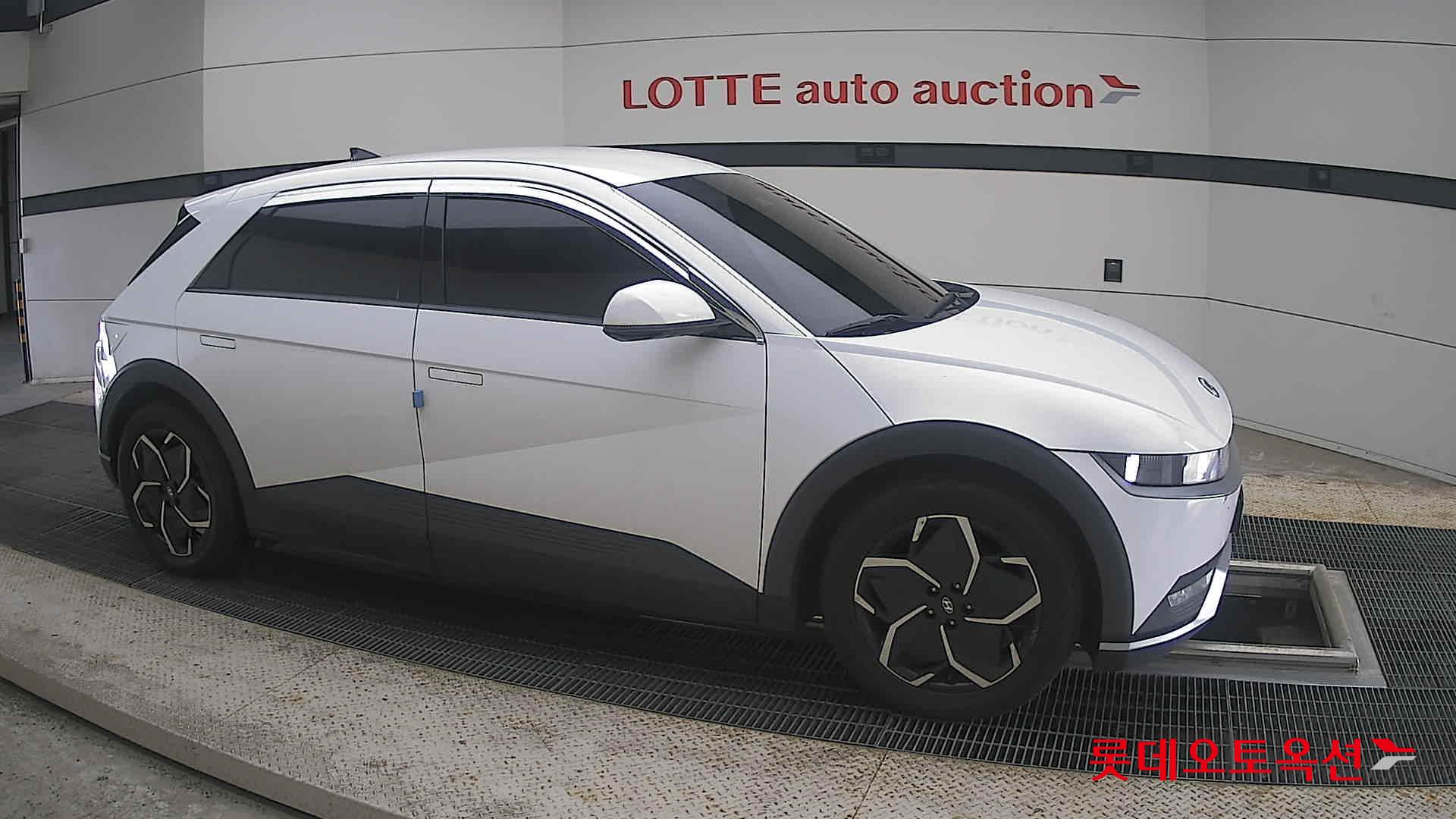 2022 - hyundai ioniq