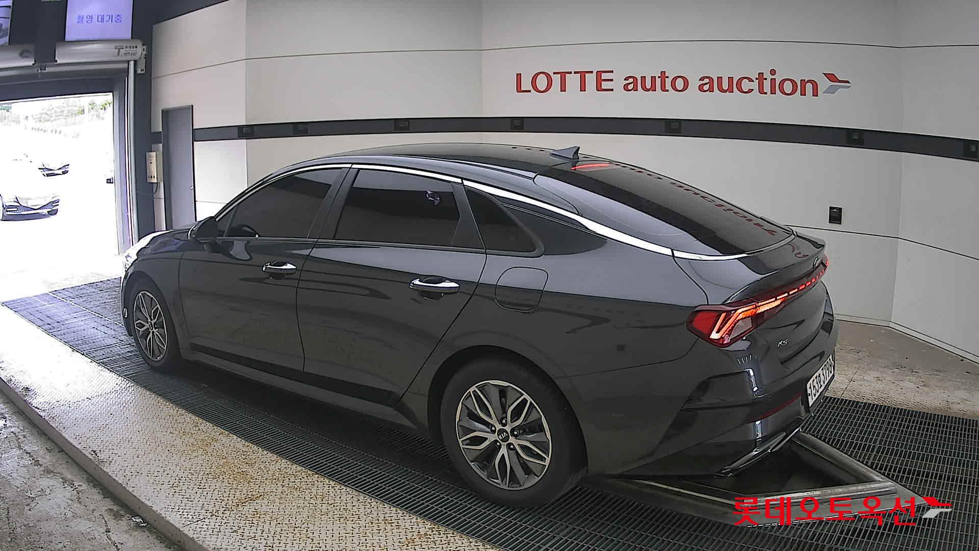 2021 - kia k5