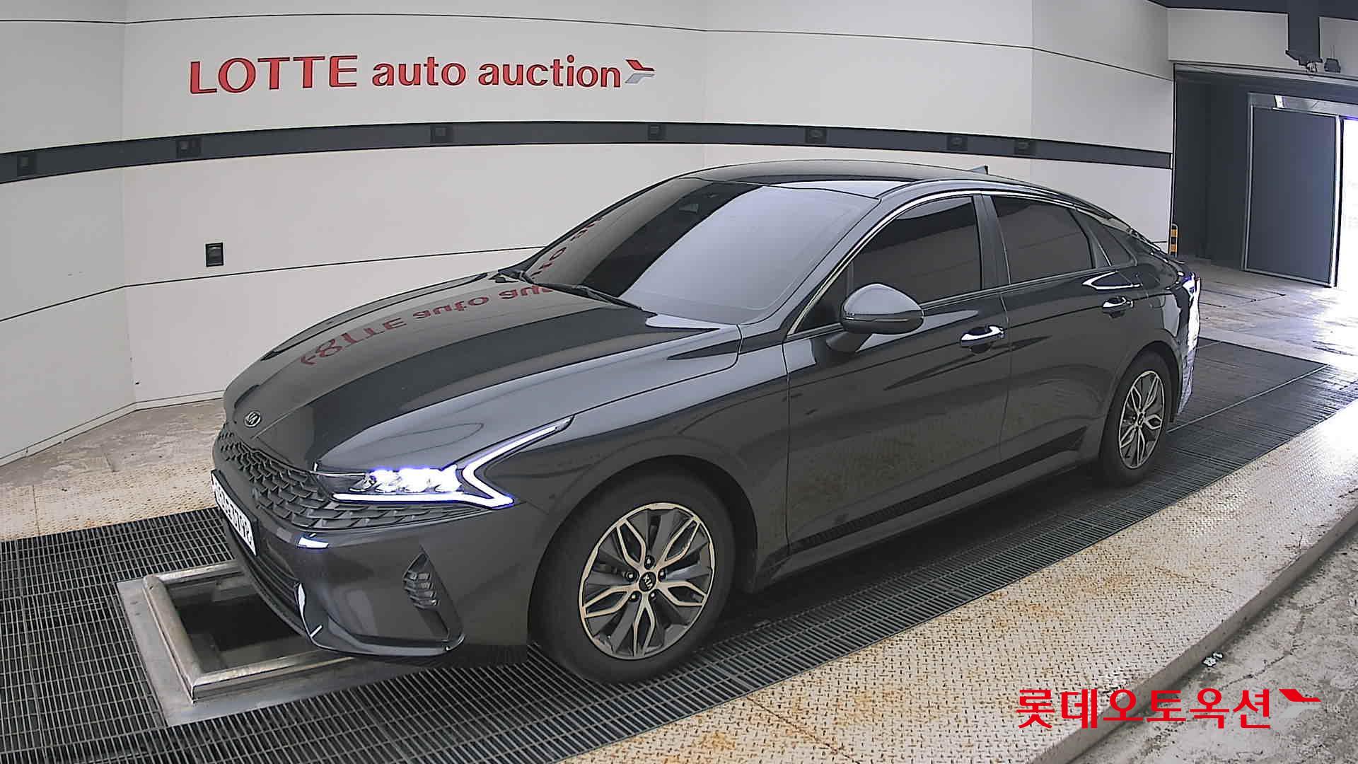 2021 - kia k5