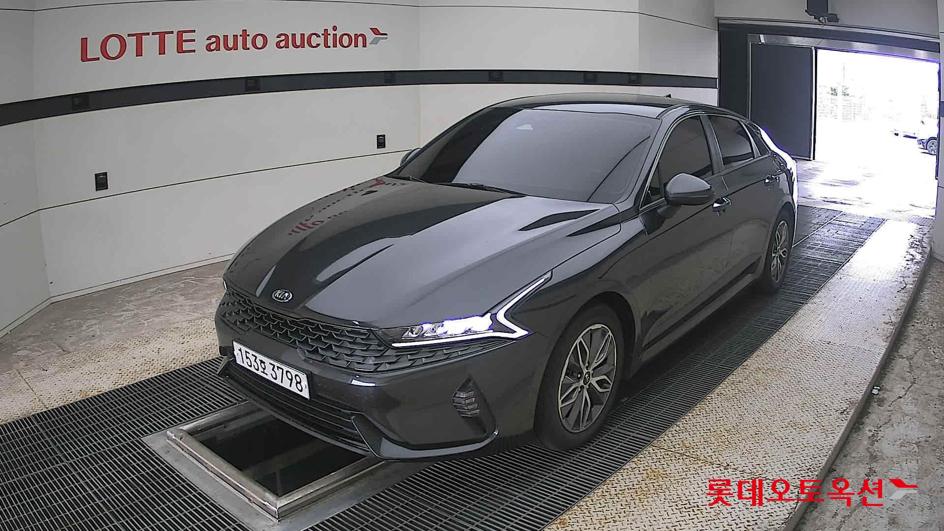 2021 - kia k5