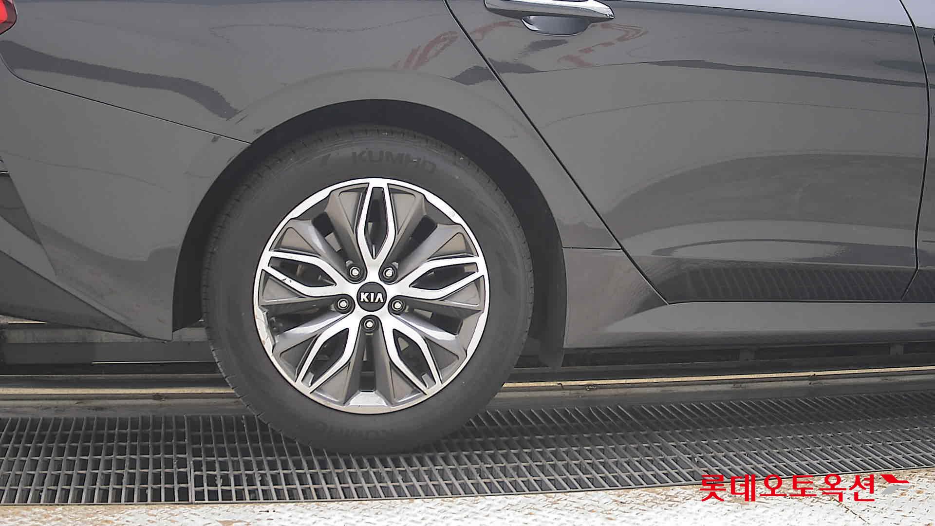 2021 - kia k5