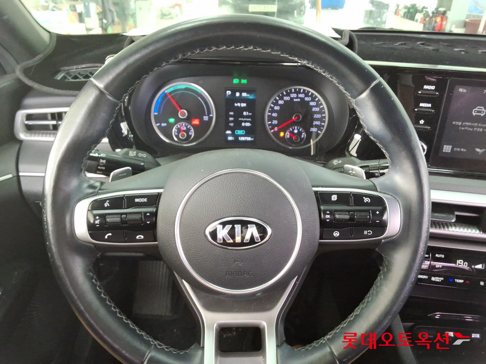 2021 - kia k5