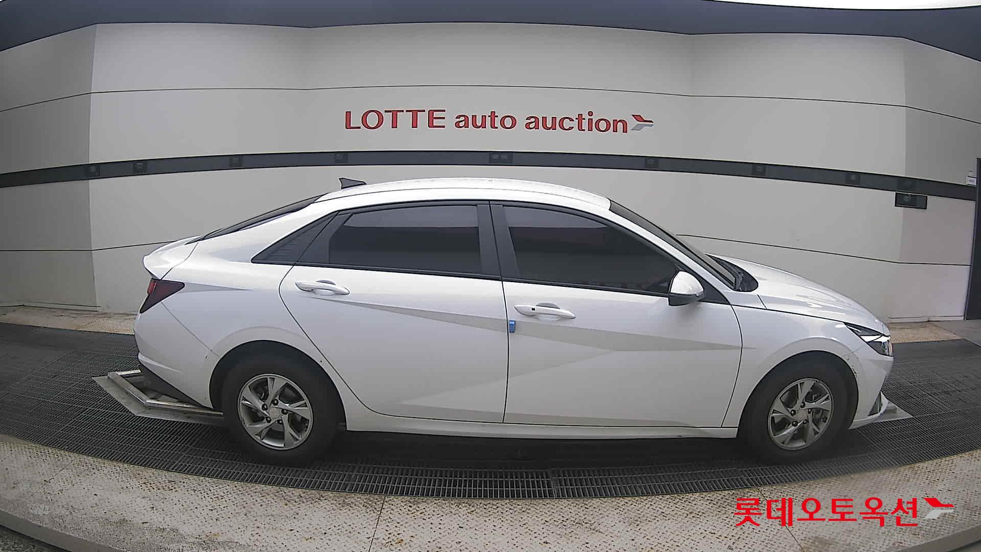 2021 - hyundai avante