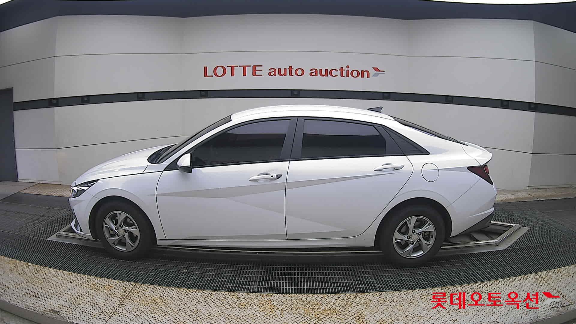 2021 - hyundai avante