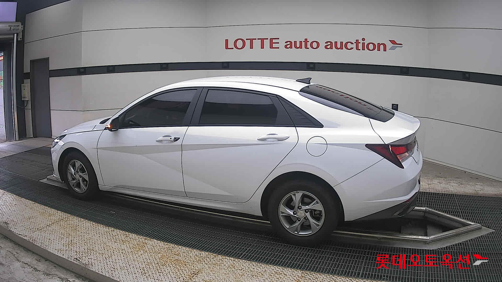 2021 - hyundai avante