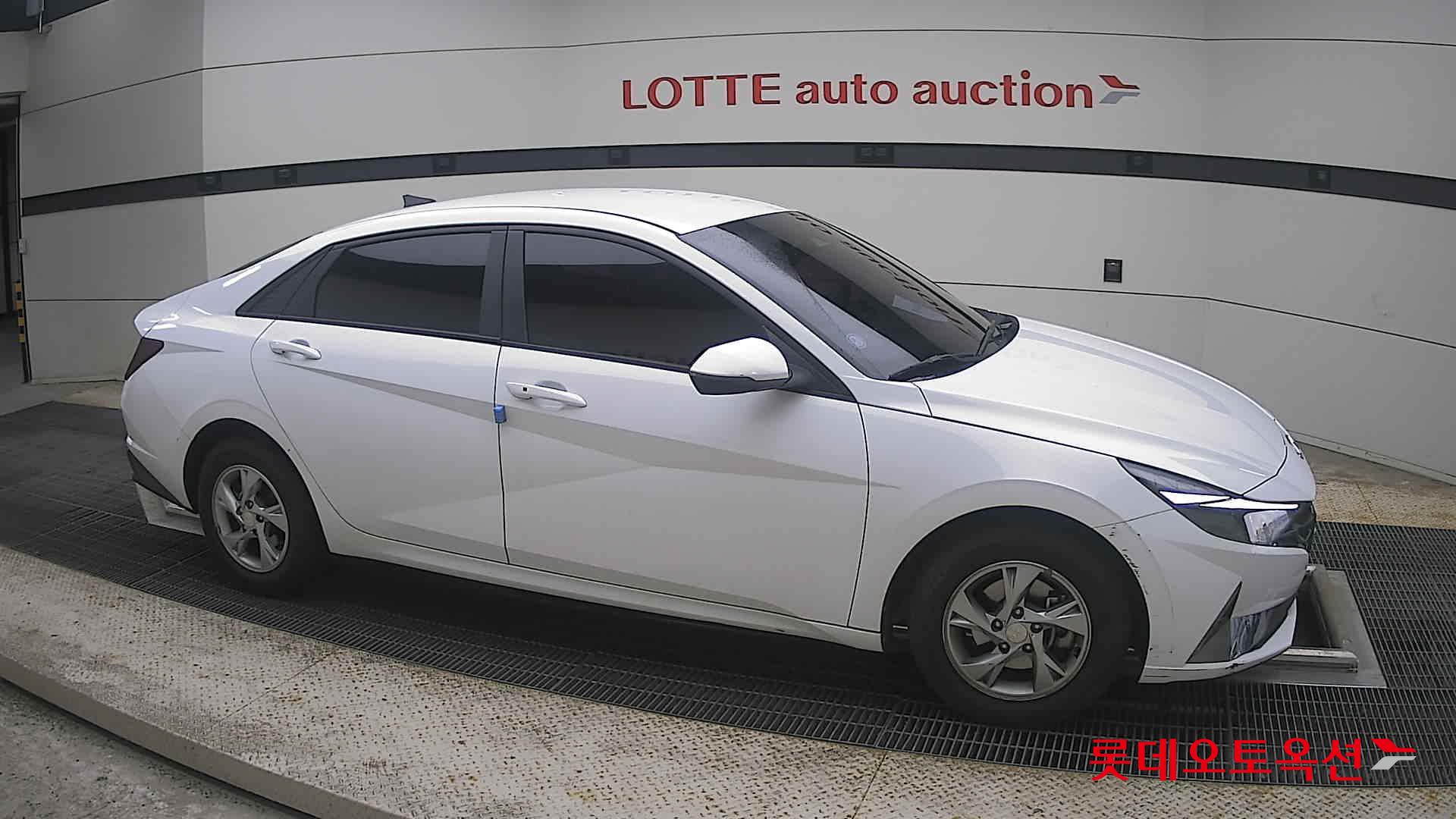 2021 - hyundai avante