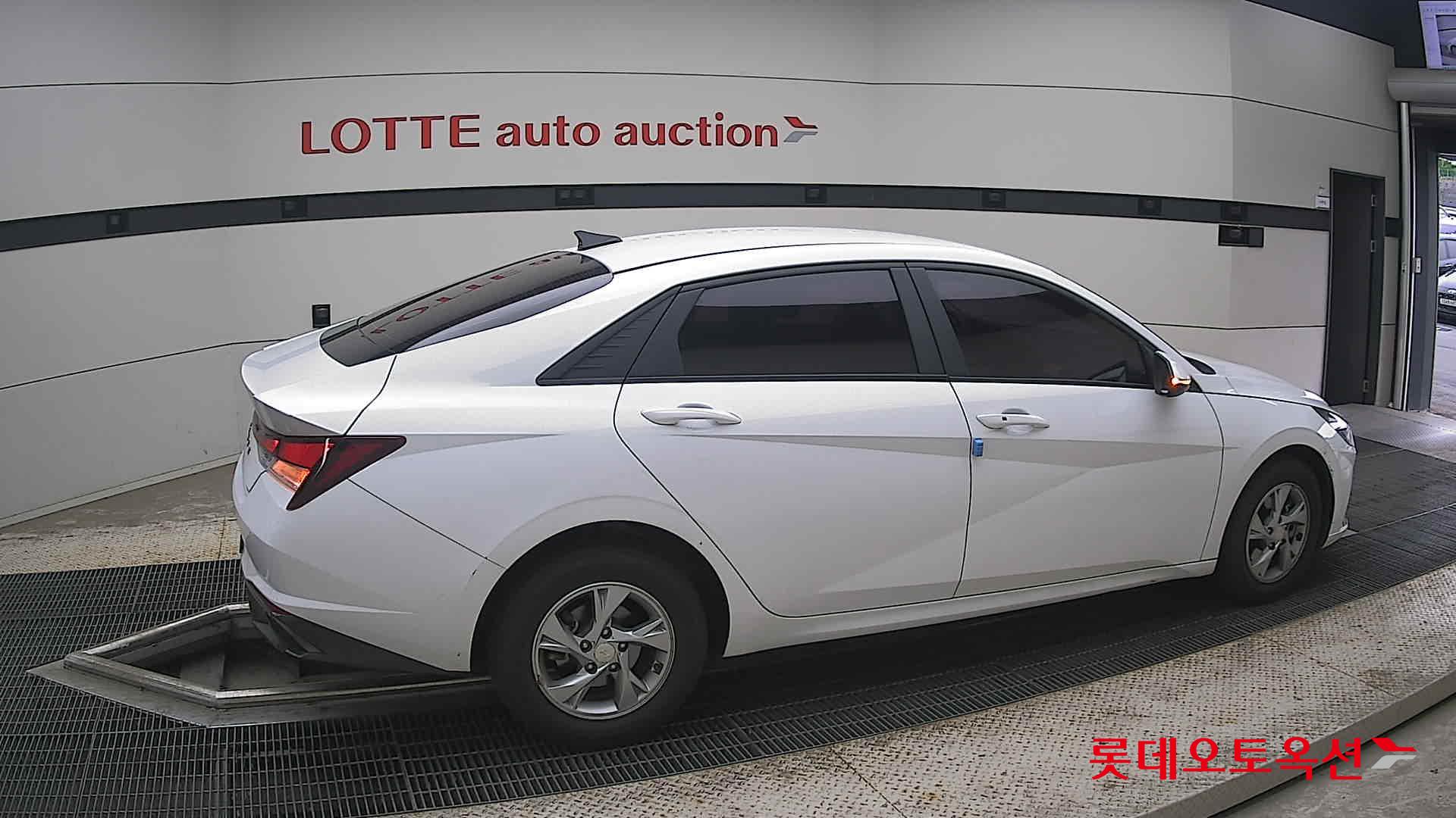 2021 - hyundai avante