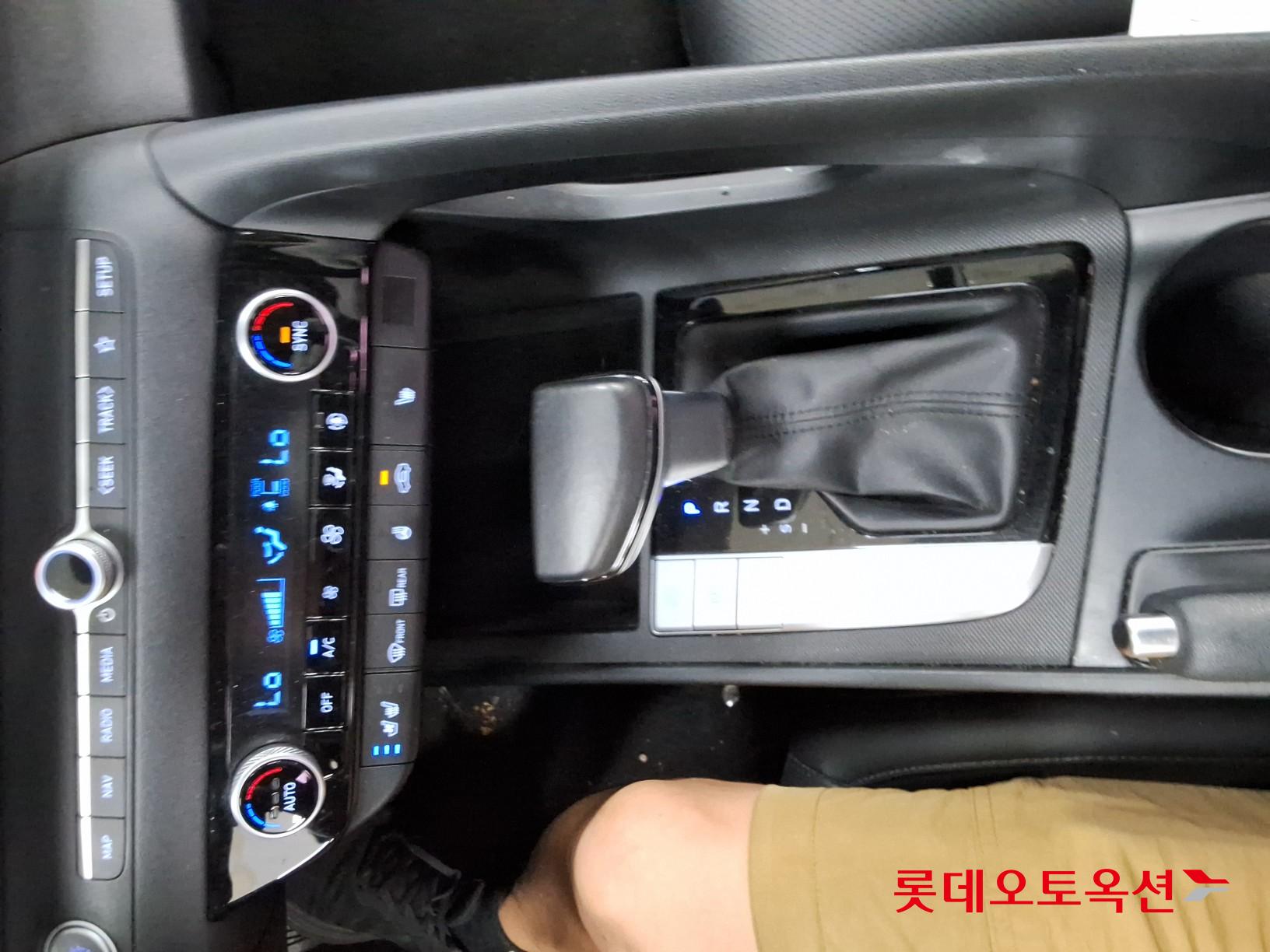 2021 - hyundai avante