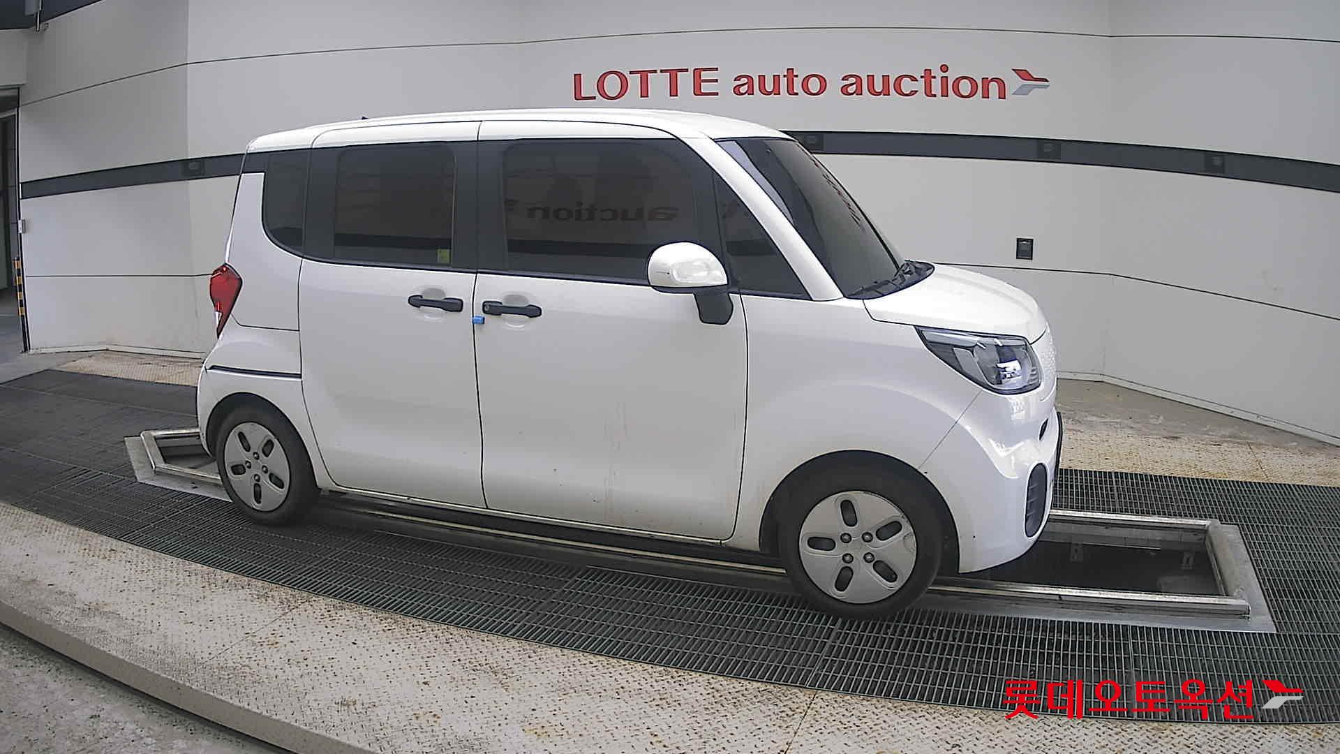 2022 - kia ray