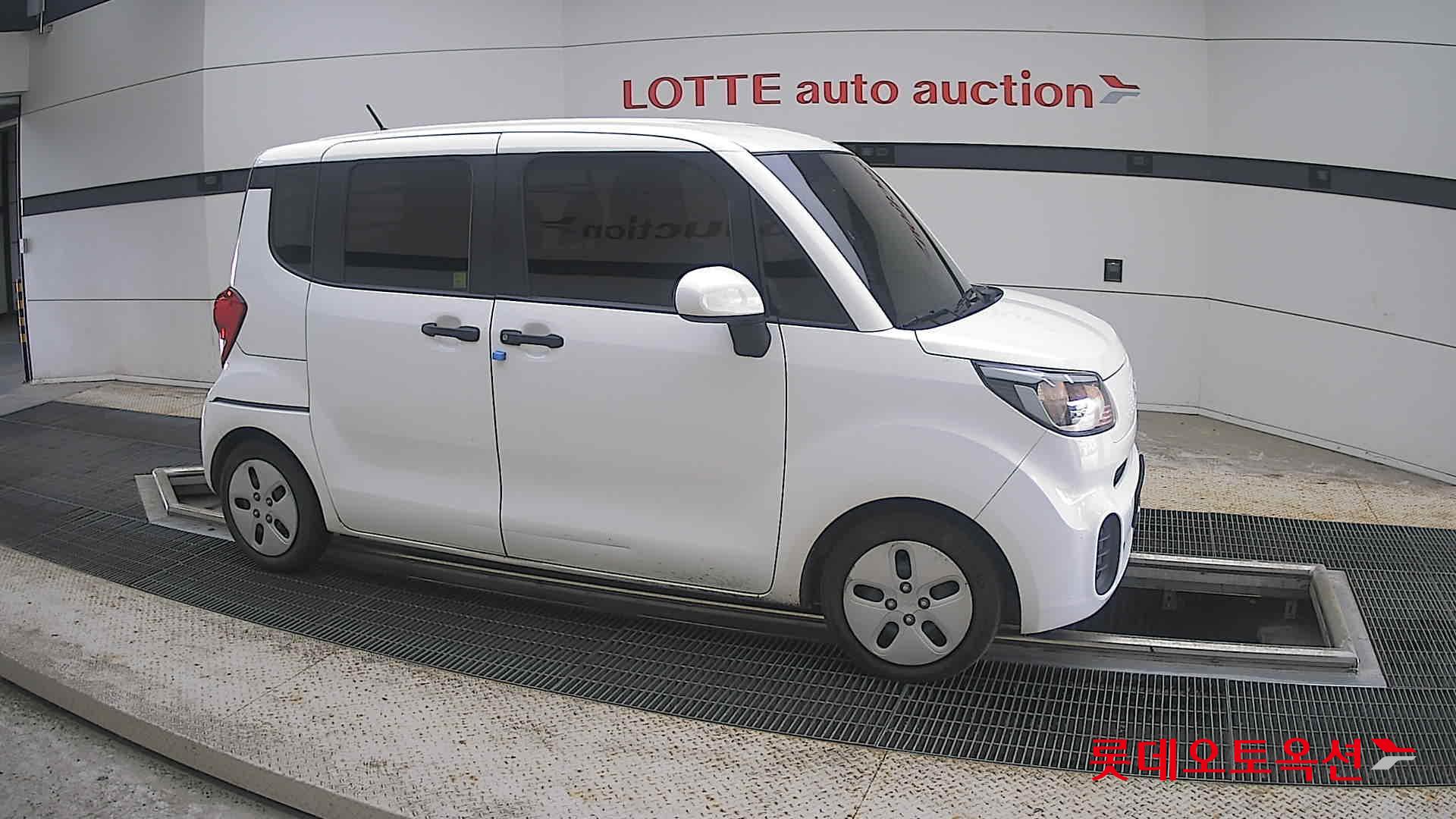2022 - kia ray