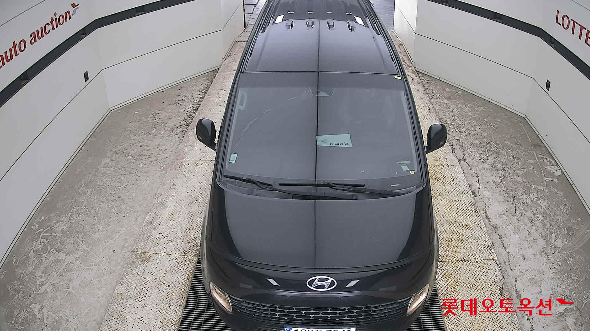 2023 - hyundai staria