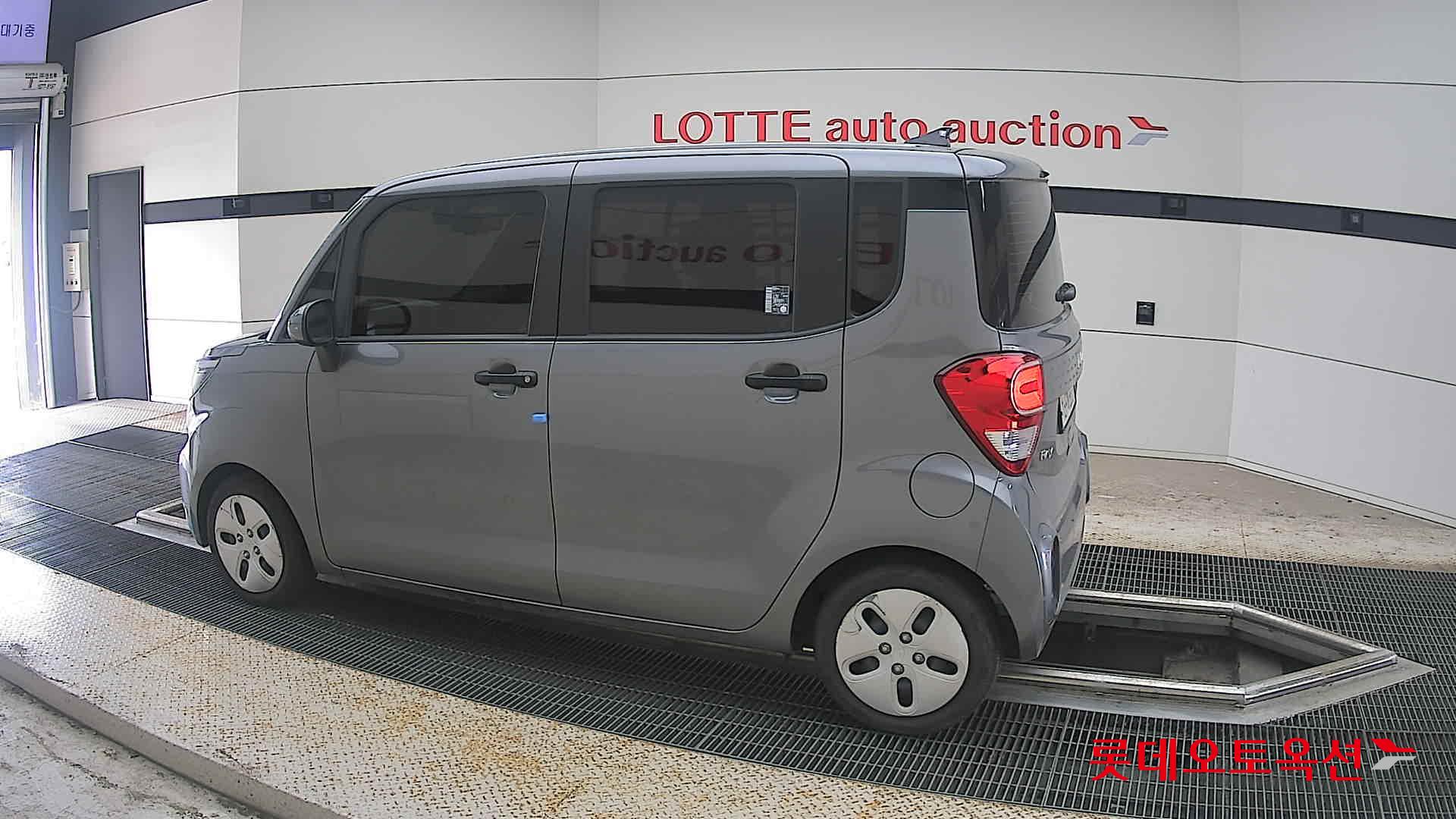 2022 - kia ray
