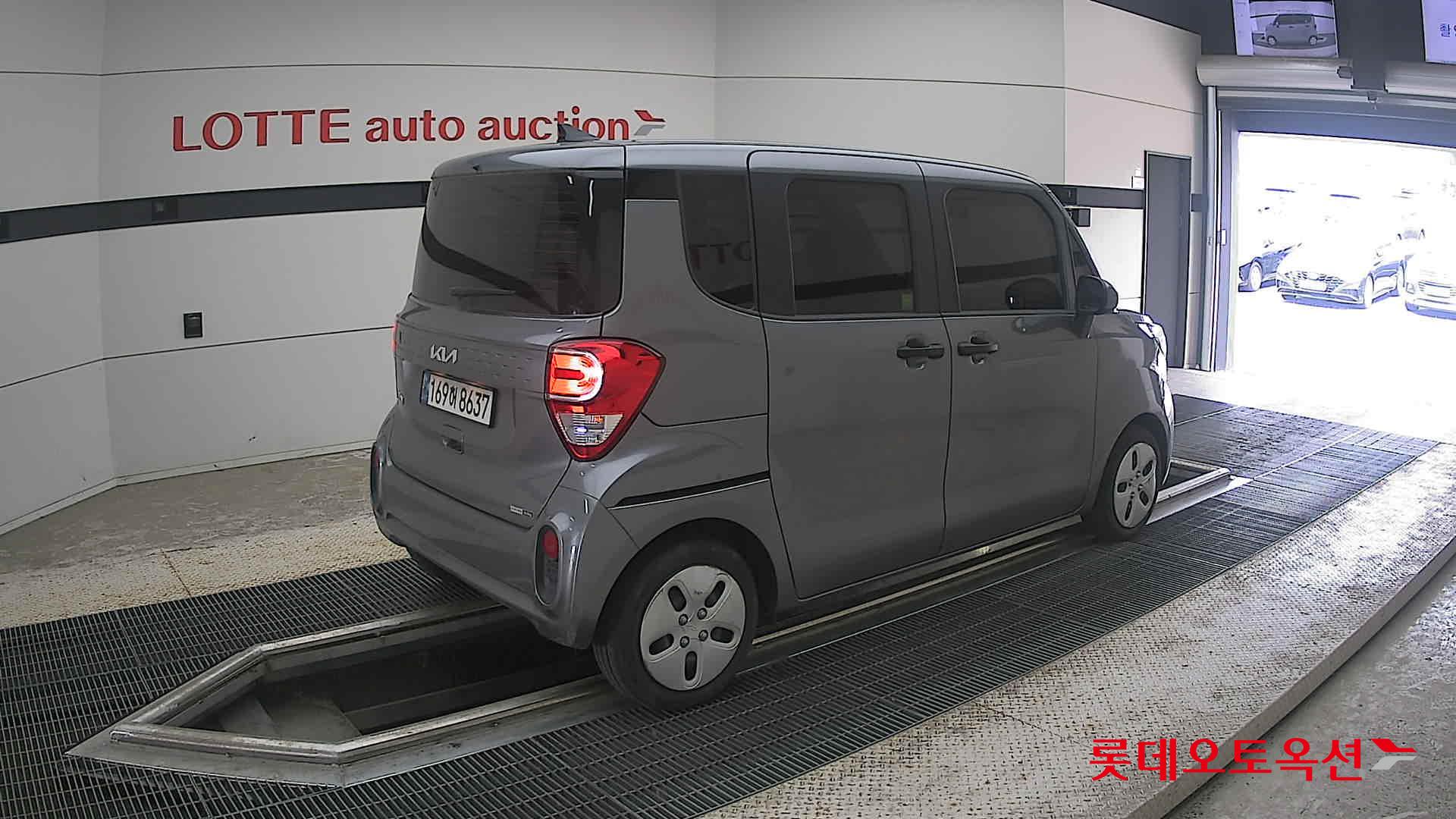 2022 - kia ray