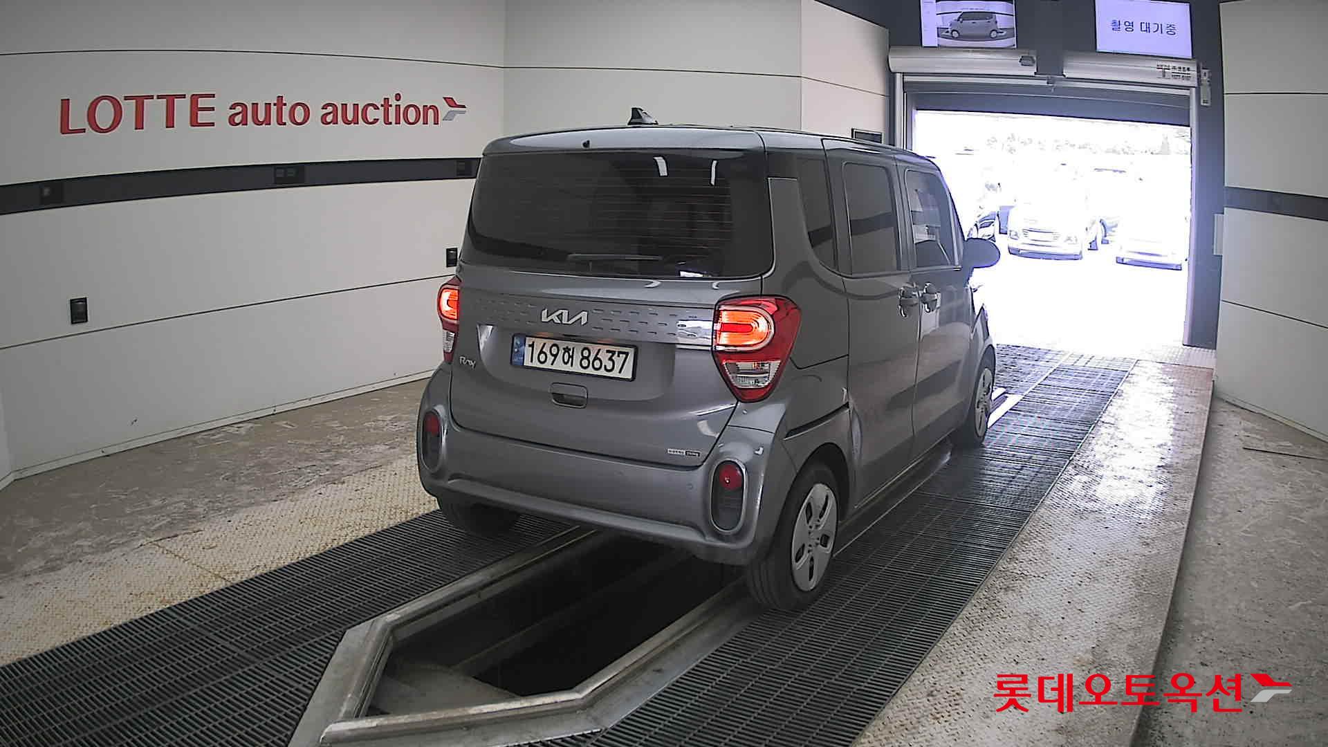 2022 - kia ray
