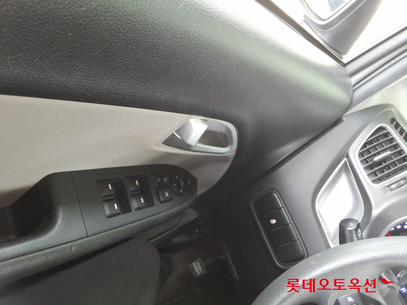 2022 - kia ray