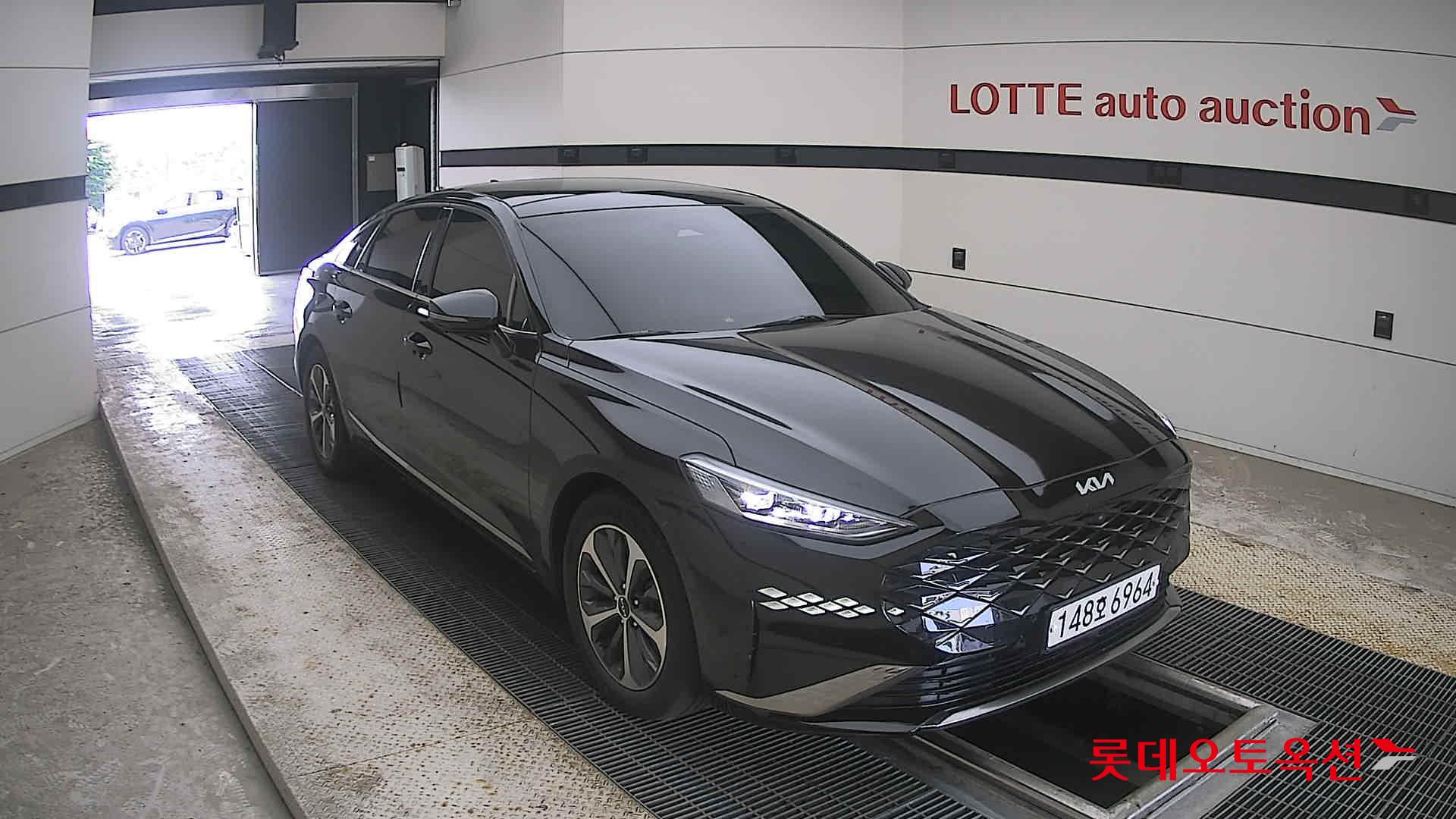 2022 - kia k8